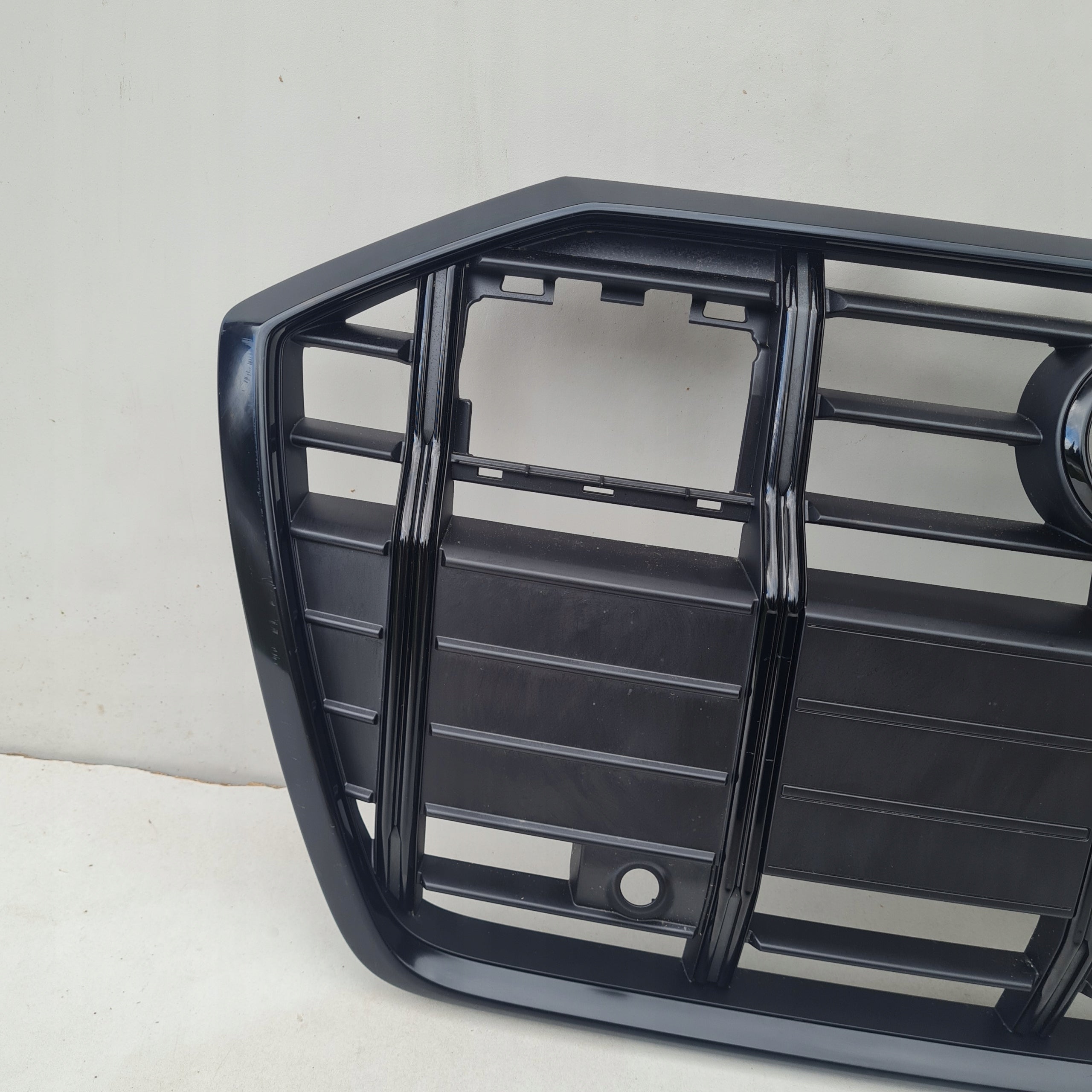 Kühlergrill Audi A6 C8 ALLROAD 4K FRONTGRILL 4K0853651GG Kühlergitter