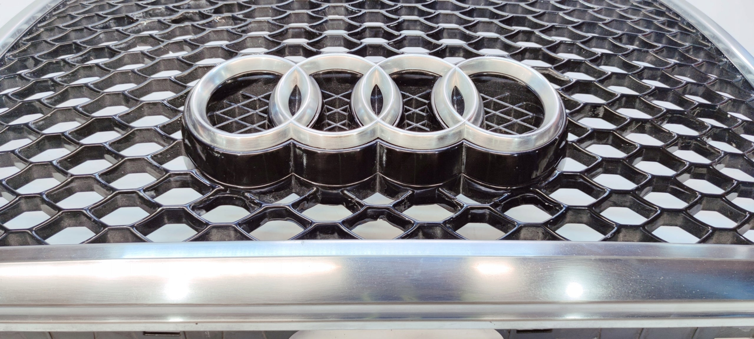 Kühlergrill Audi RS6 AM A6 C6 FRONTGRILL 4F0853651AM Kühlergitter