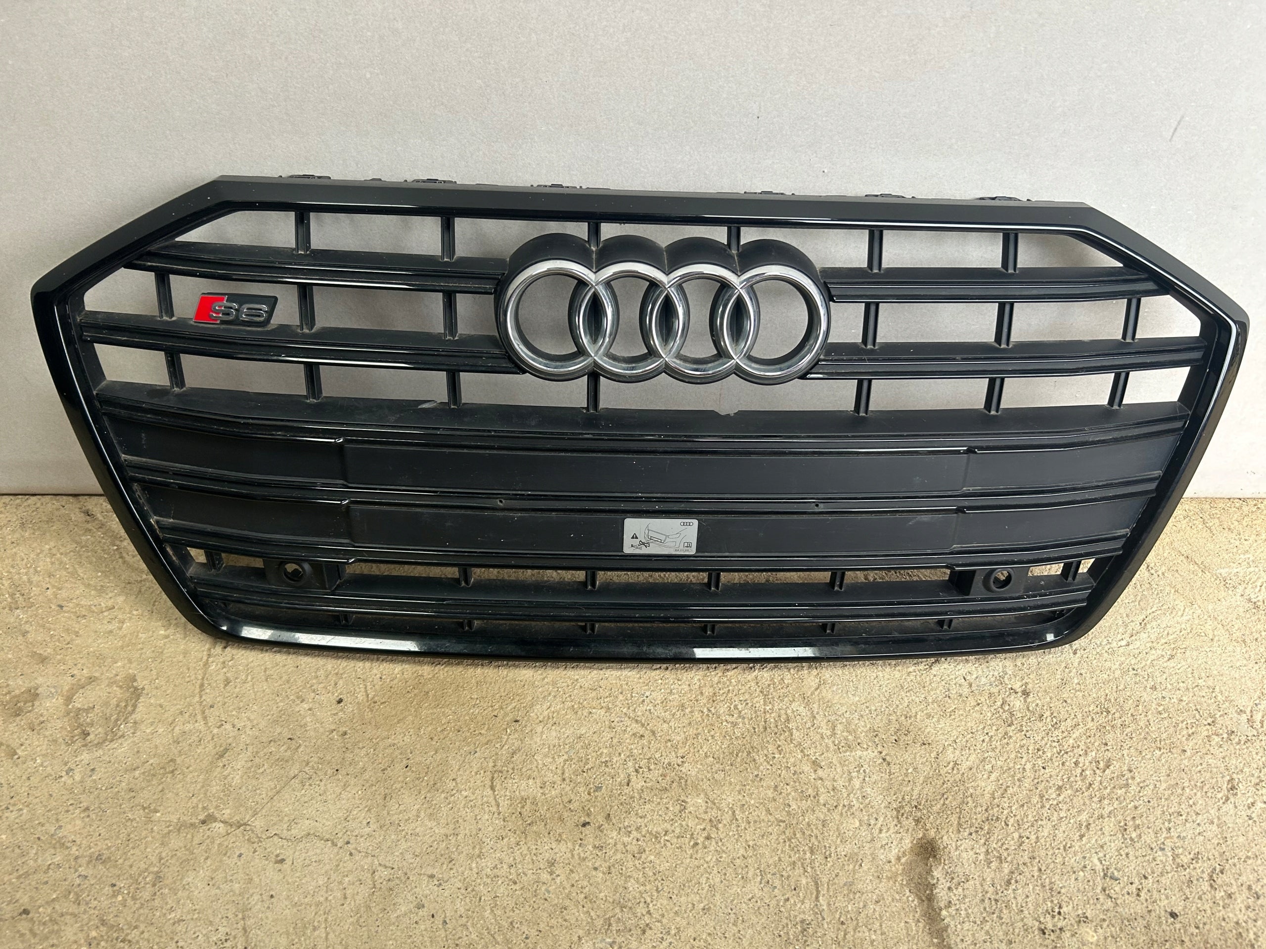 Kühlergrill Audi A6 C8 S6 4K FRONTGRILL 4K0853651D Kühlergitter