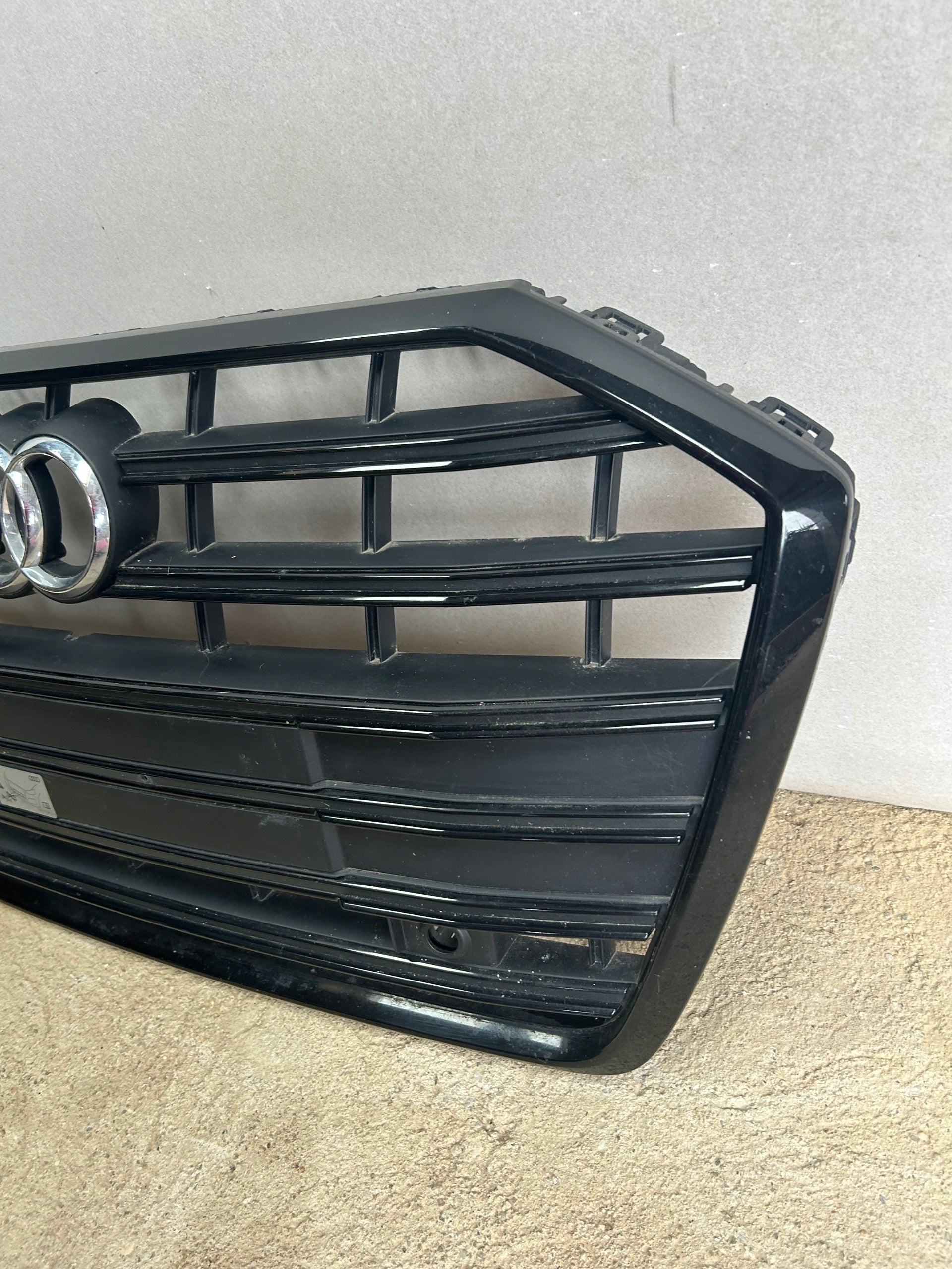 Kühlergrill Audi A6 C8 S6 4K FRONTGRILL 4K0853651D Kühlergitter