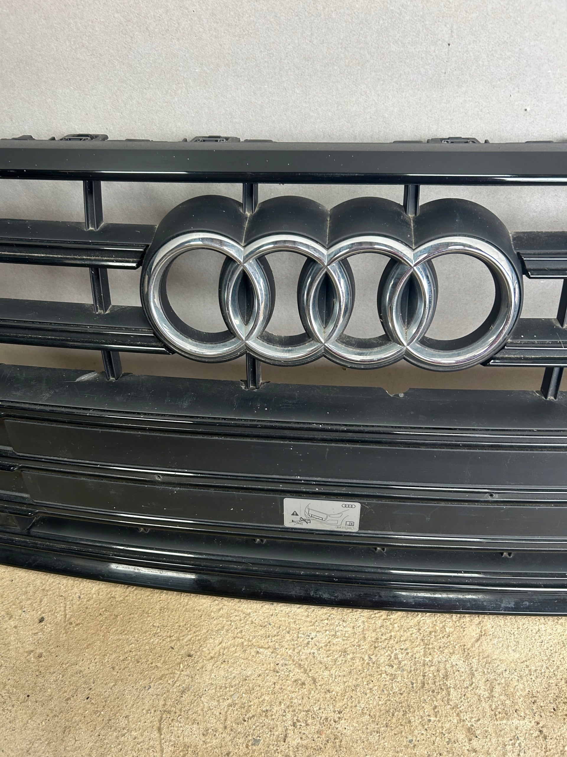 Kühlergrill Audi A6 C8 S6 4K FRONTGRILL 4K0853651D Kühlergitter