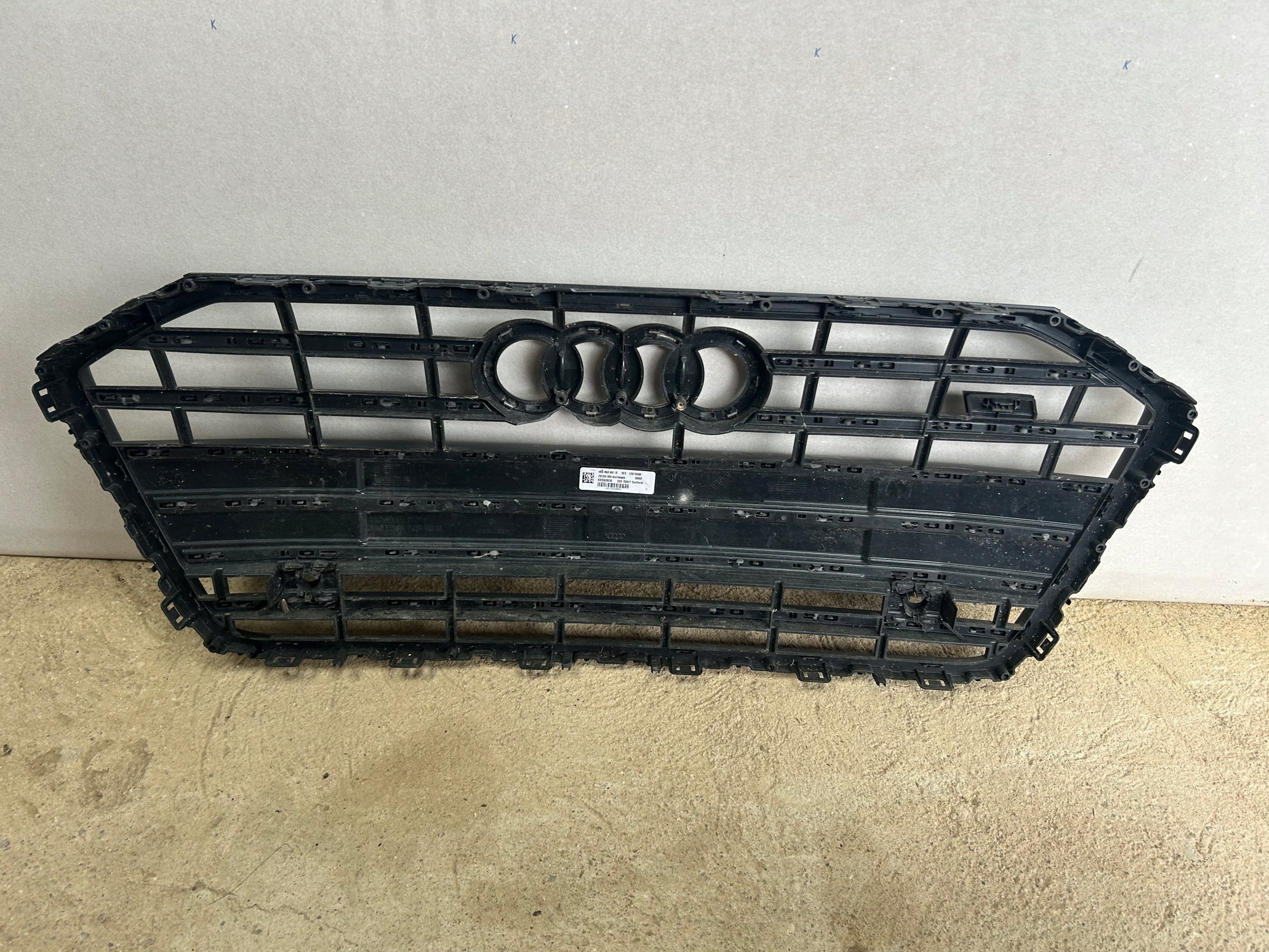 Kühlergrill Audi A6 C8 S6 4K FRONTGRILL 4K0853651D Kühlergitter