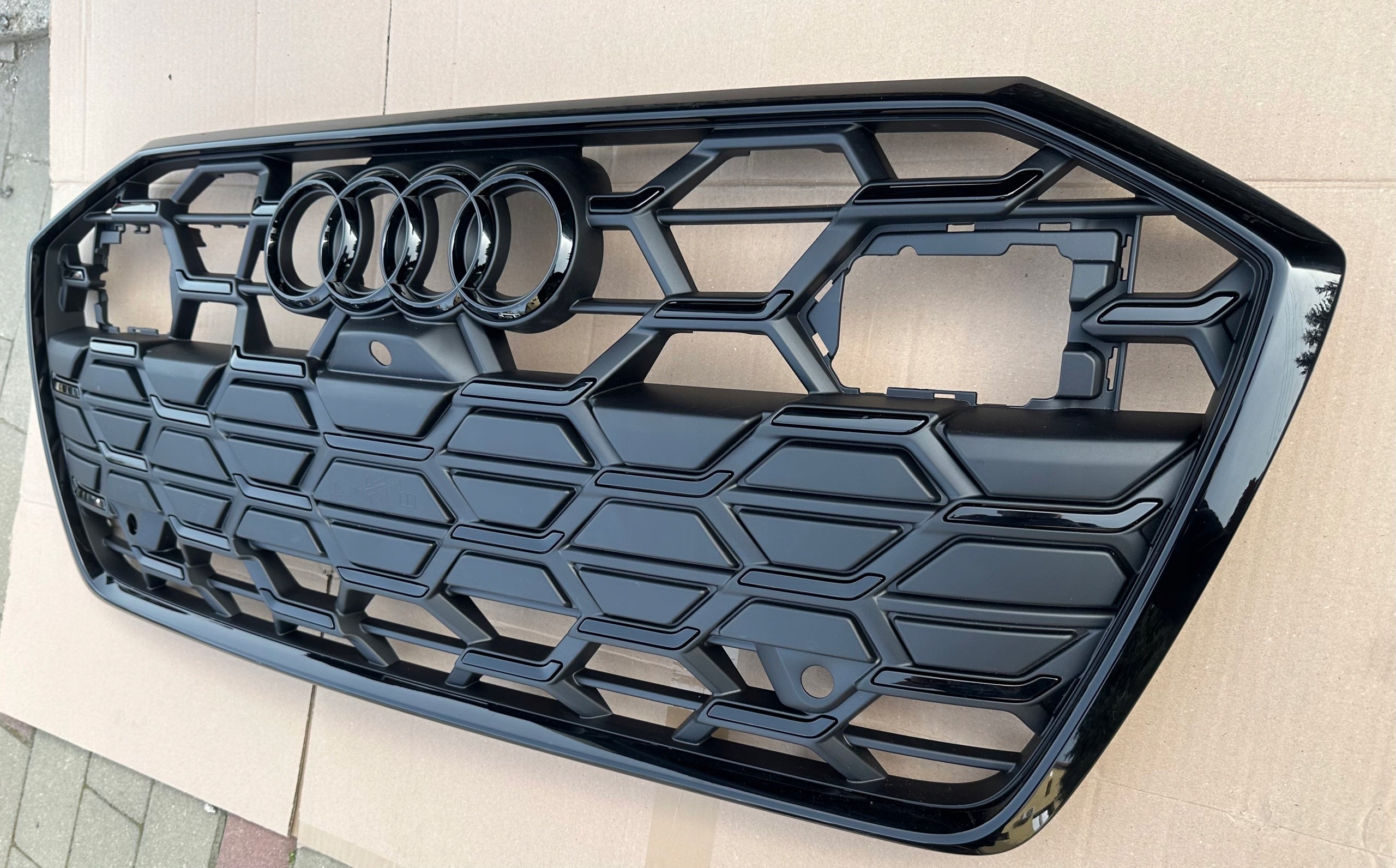 Kühlergrill Audi A6 C8 S6 4K FRONTGRILL 4k0853651TN Kühlergitter