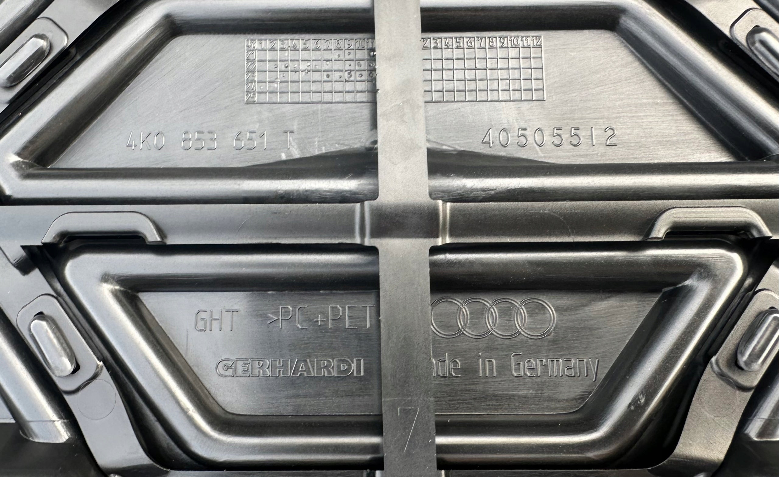 Kühlergrill Audi A6 C8 S6 4K FRONTGRILL 4k0853651TN Kühlergitter