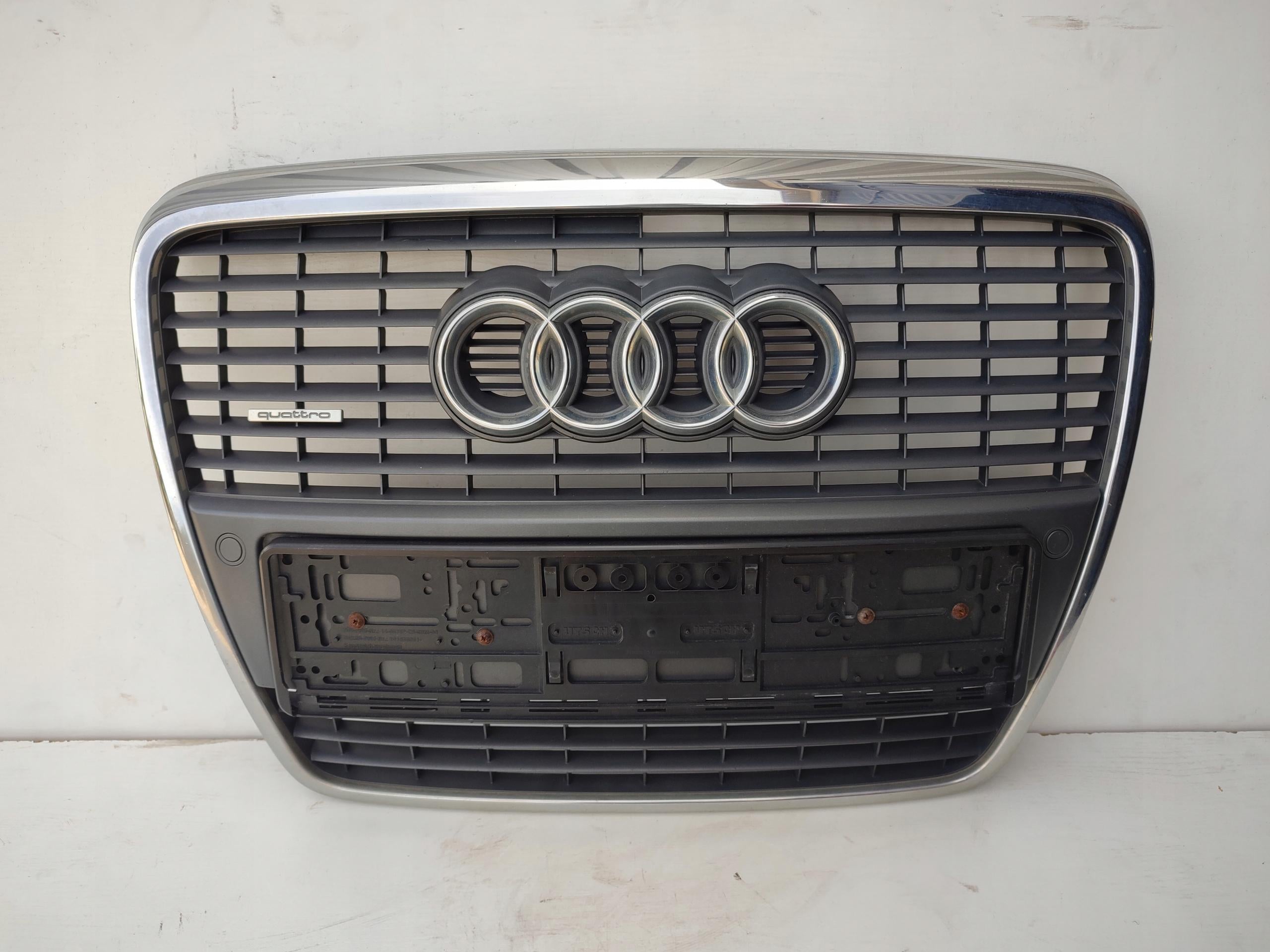 Kühlergrill Audi TT A6 C6 FRONTGRILL 4F0853651at Kühlergitter