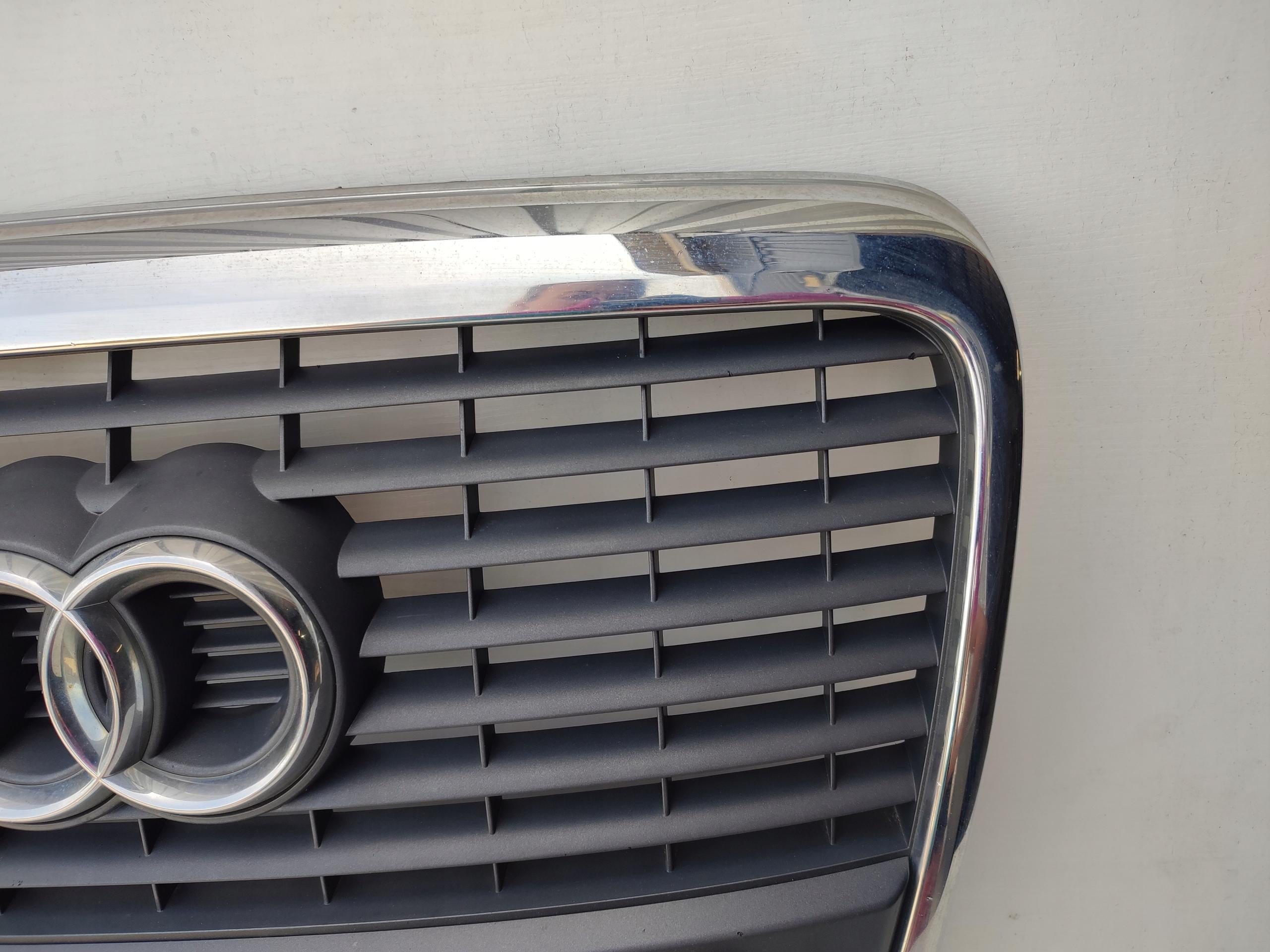 Kühlergrill Audi TT A6 C6 FRONTGRILL 4F0853651at Kühlergitter