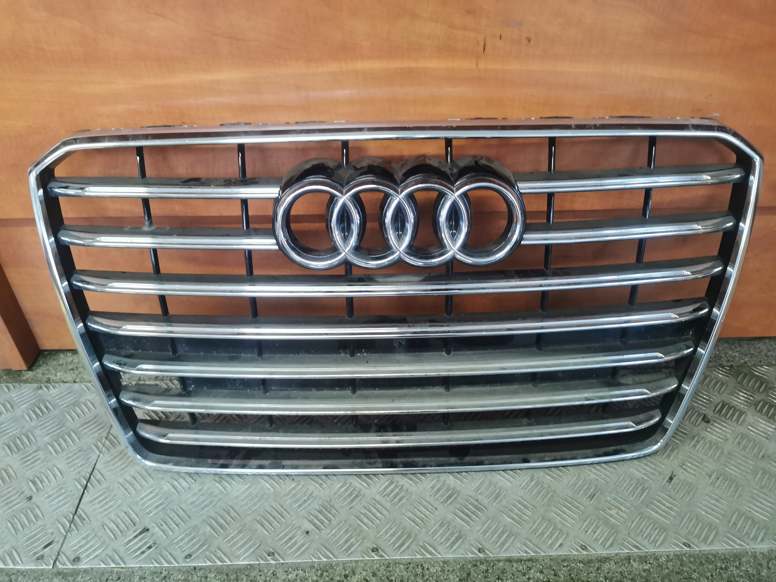  Calandre Audi A8 D4 4H0 GRILLE AVANT 4H0853651AL calandre  product image