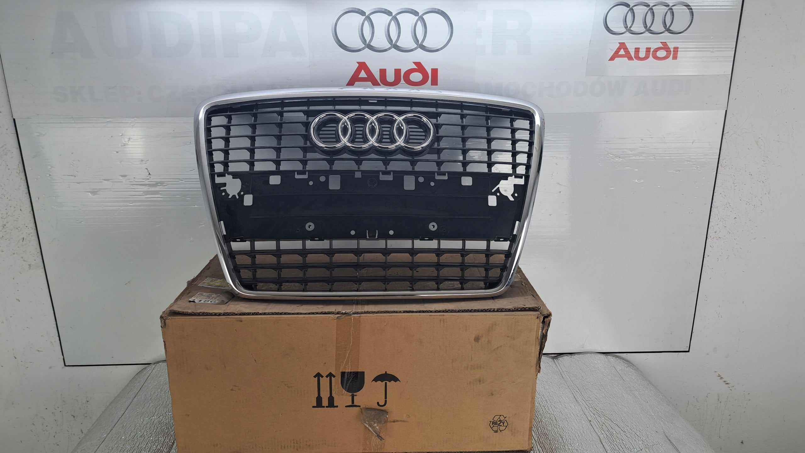  Radiator grille Audi A8 D3 FRONT GRILL 4e0853653ac Radiator grille  product image