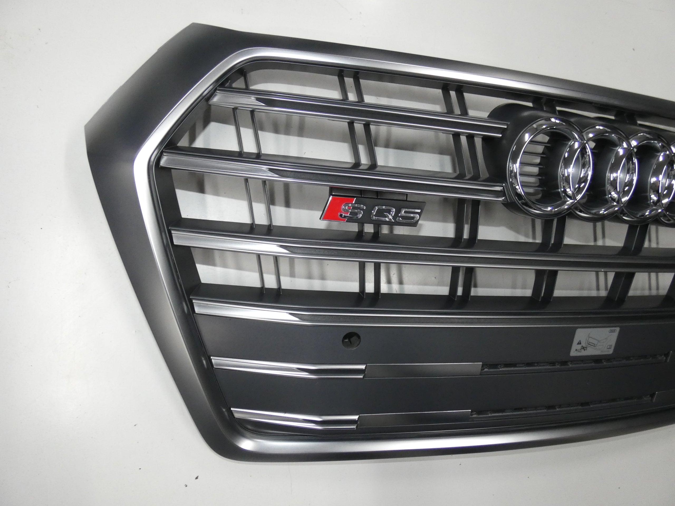 Kühlergrill Audi SQ5 A8 FRONTGRILL 80A853651F Kühlergitter