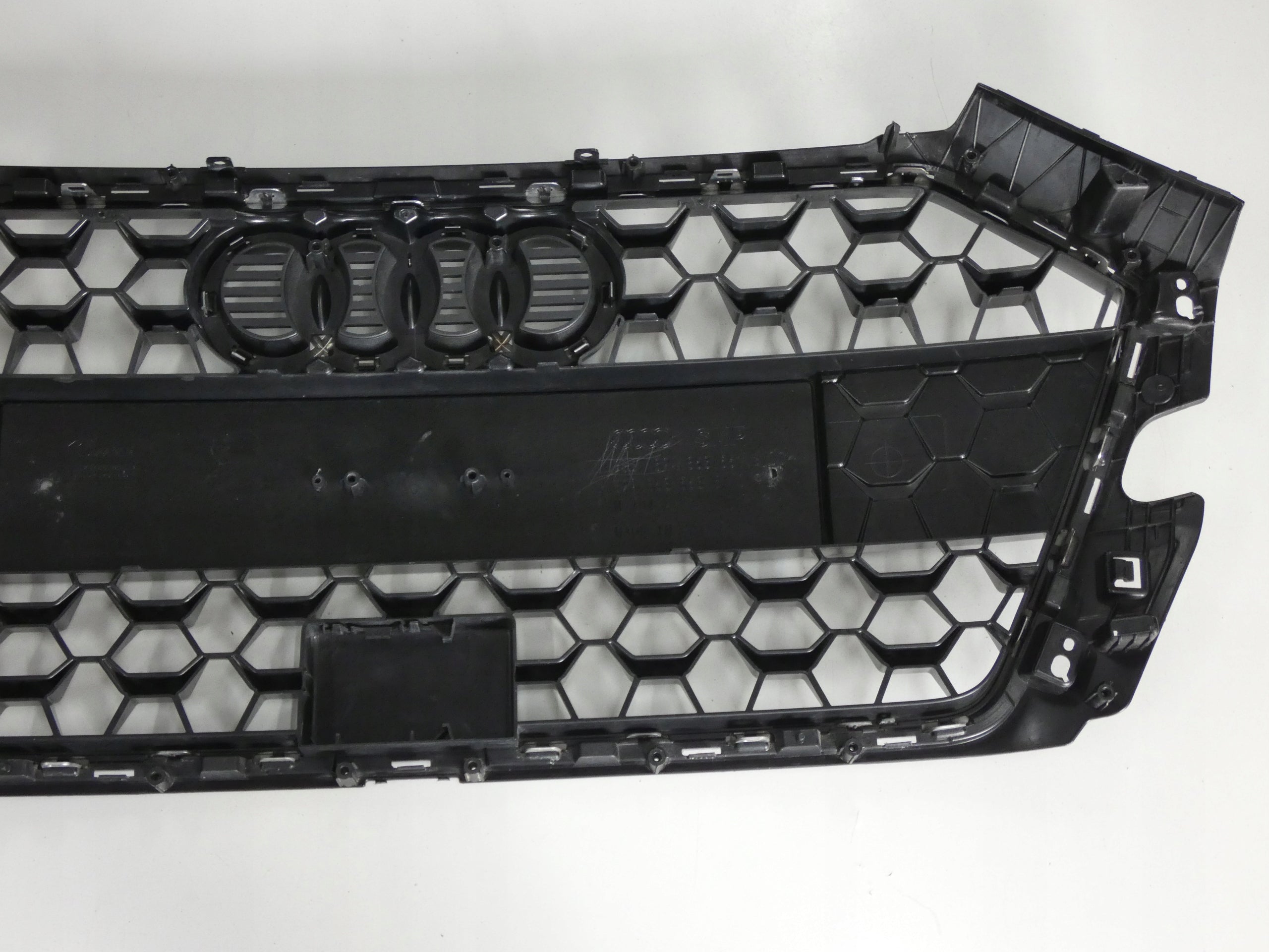 Kühlergrill Audi A8 A1 82A FRONTGRILL 82A853651B Kühlergitter