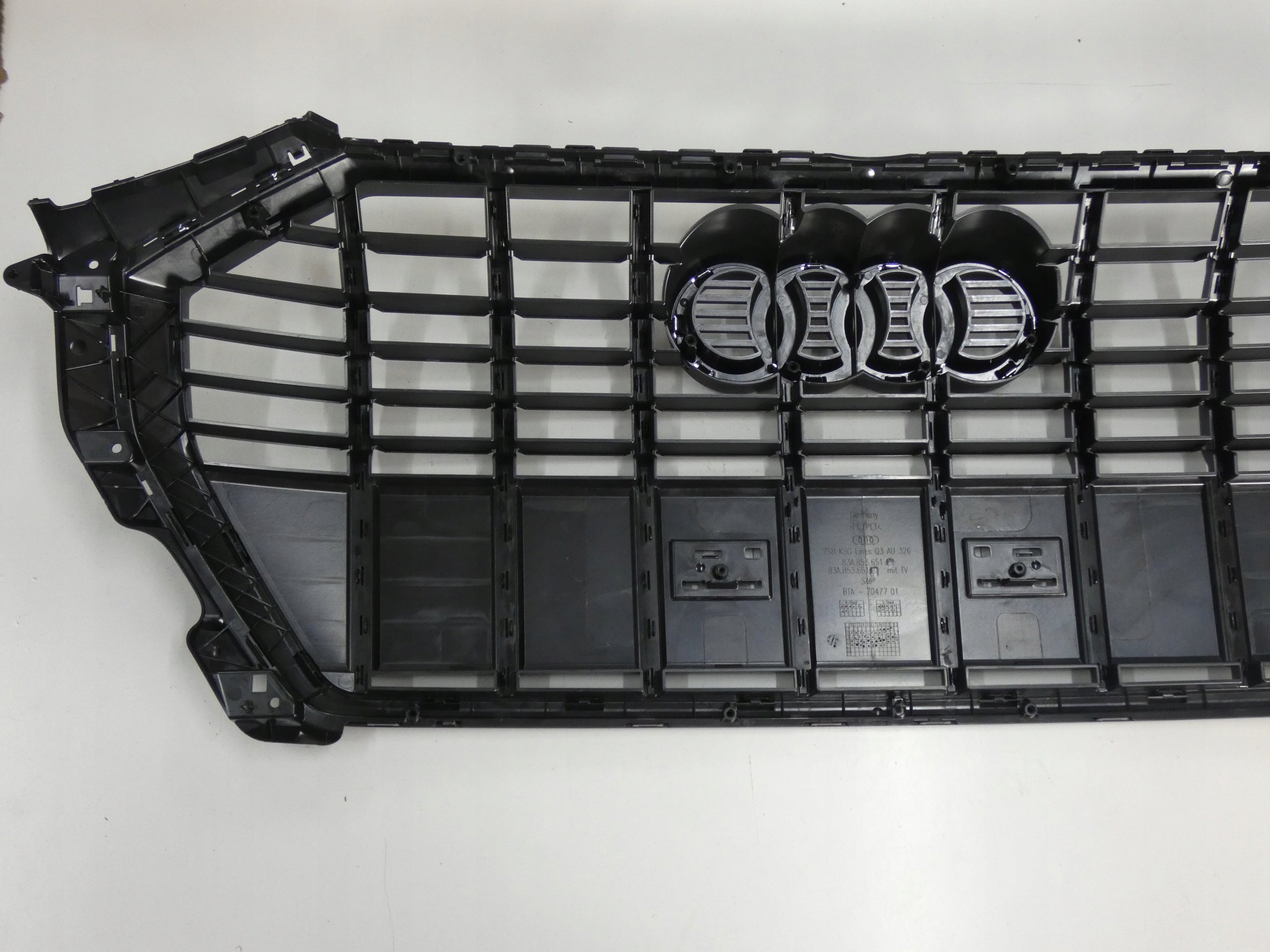 Kühlergrill Audi A8 Q3 83A FRONTGRILL 83A853651E Kühlergitter