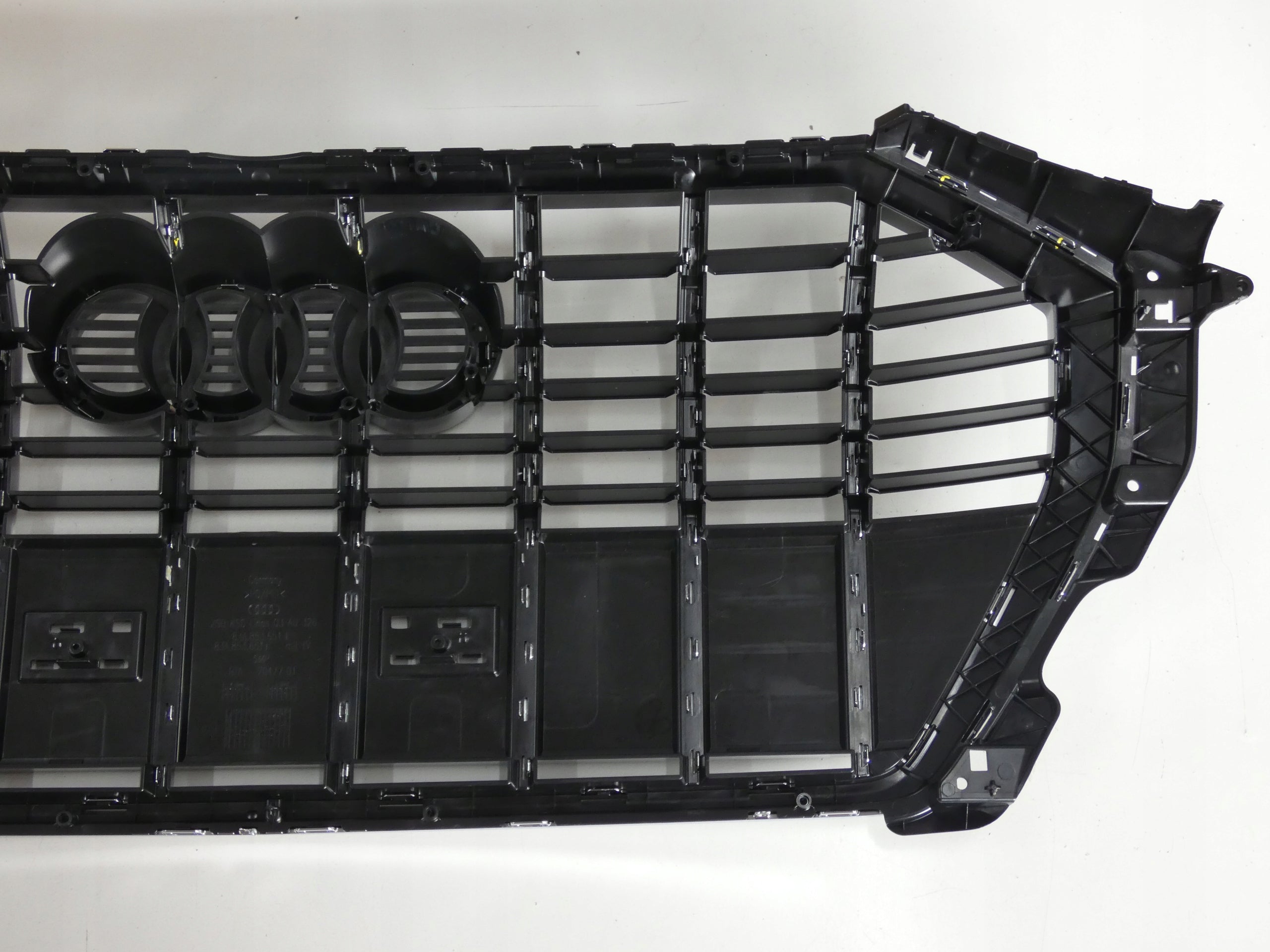 Kühlergrill Audi A8 Q3 83A FRONTGRILL 83A853651E Kühlergitter