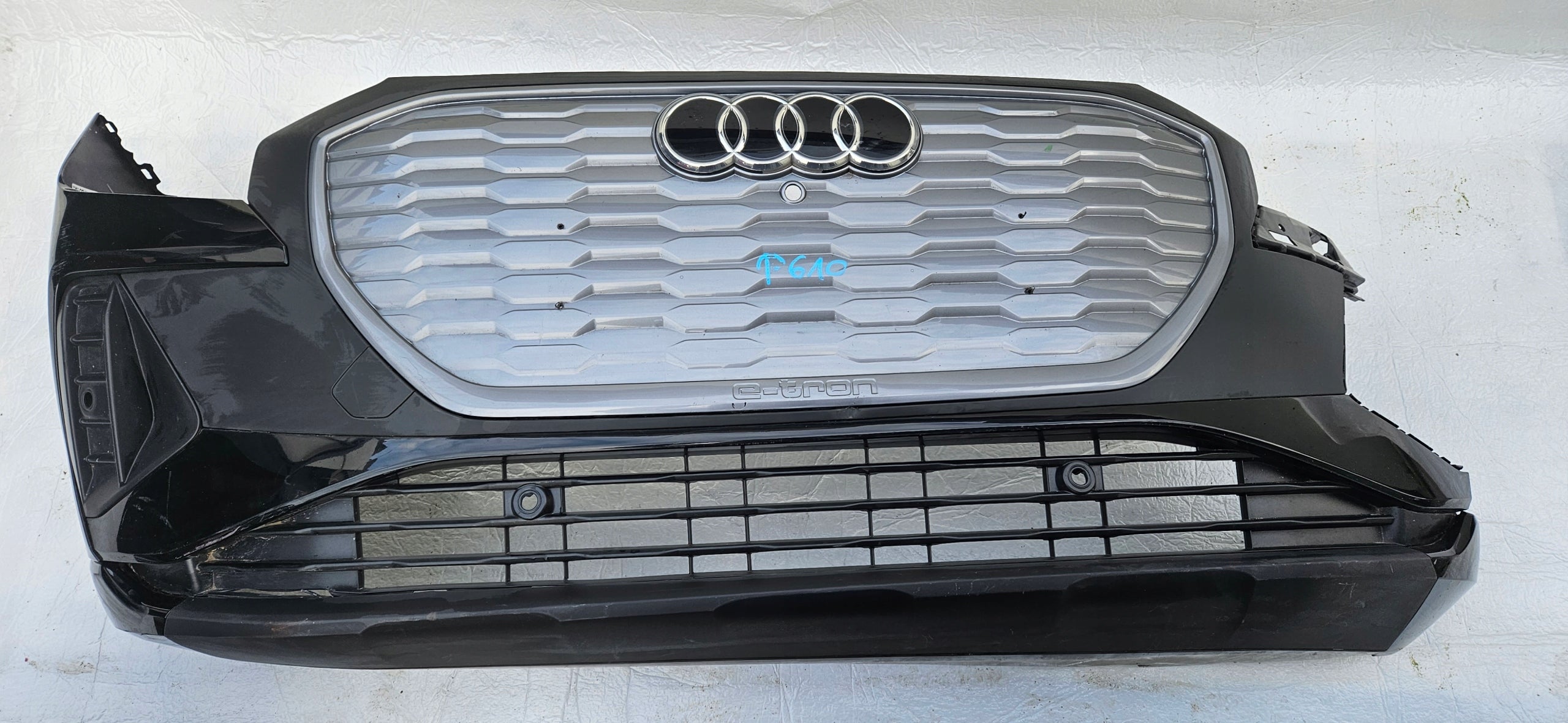  Kühlergrill Audi A8 Q4 E TRON FRONTGRILL 89A80772589 Kühlergitter product image