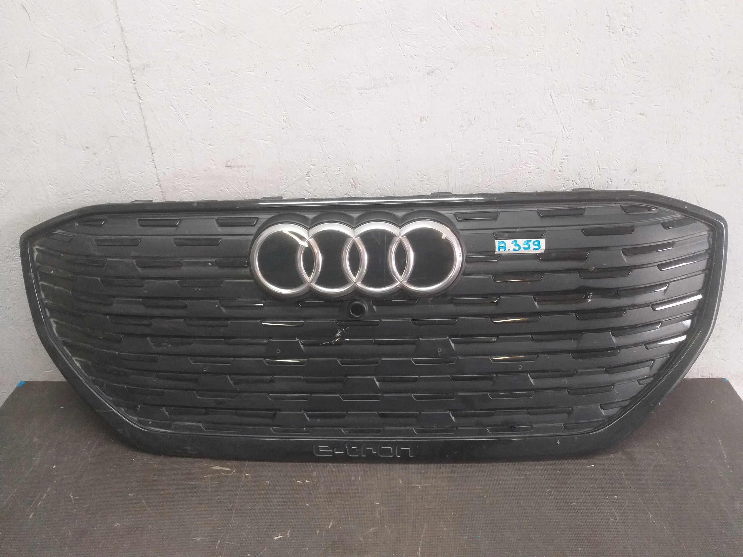 Kühlergrill Audi Q4 A8 E TRON FRONTGRILL 89A853651 Kühlergitter