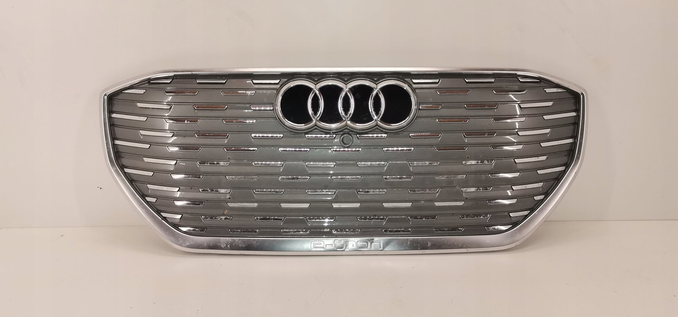 Kühlergrill Audi A8 Q4 E TRON FRONTGRILL 89A853651B8 Kühlergitter