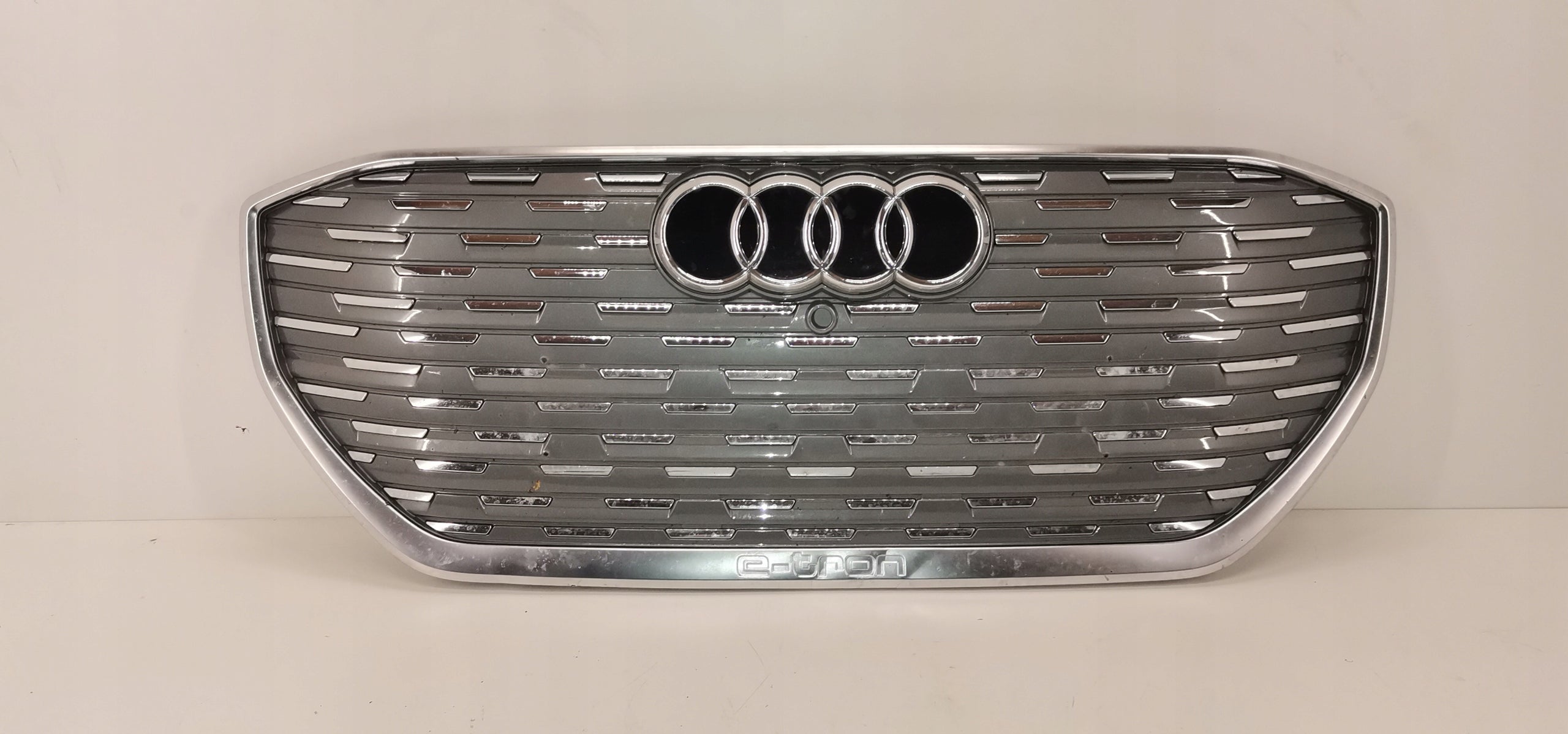 Kühlergrill Audi A8 Q4 E TRON FRONTGRILL 89A853651B8 Kühlergitter