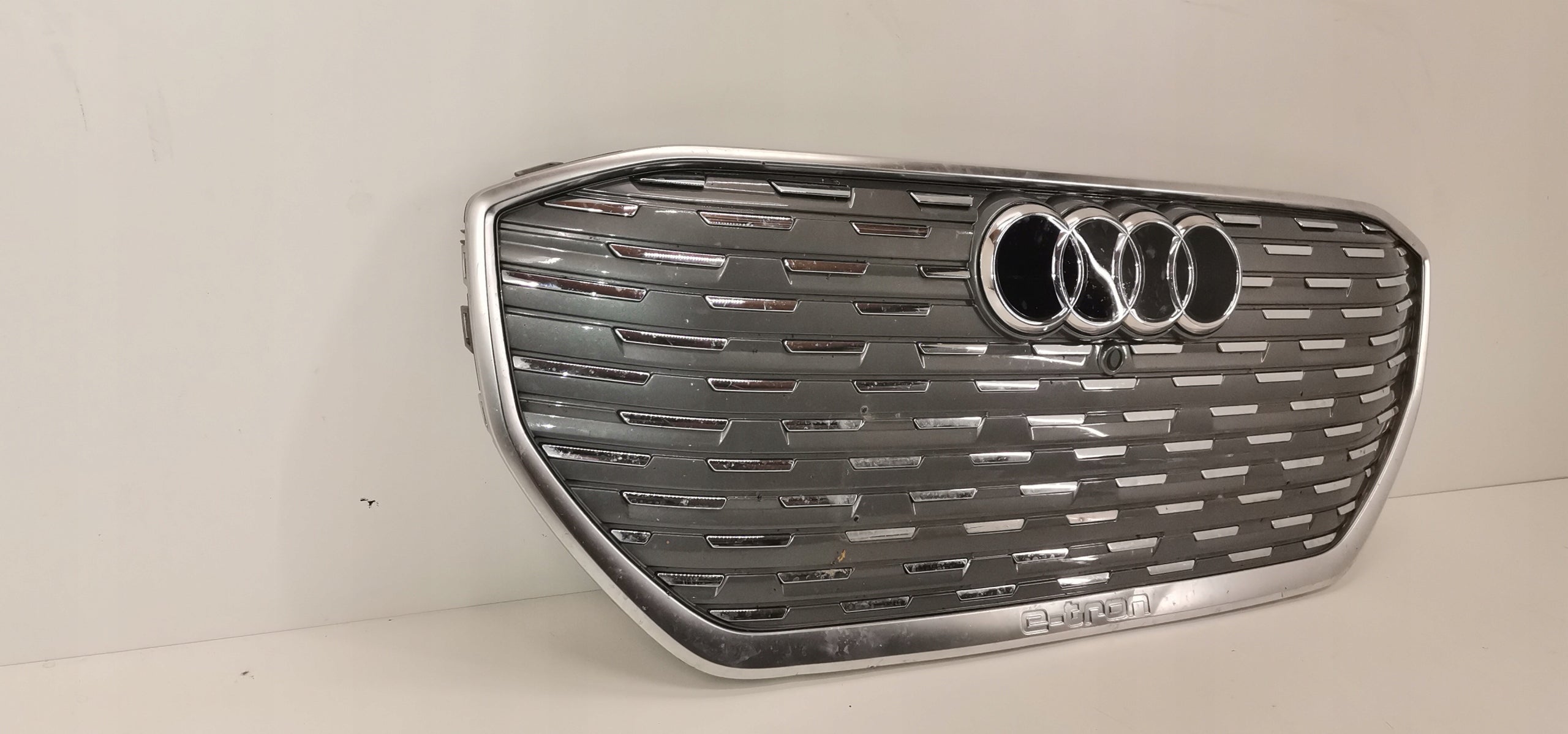 Kühlergrill Audi A8 Q4 E TRON FRONTGRILL 89A853651B8 Kühlergitter