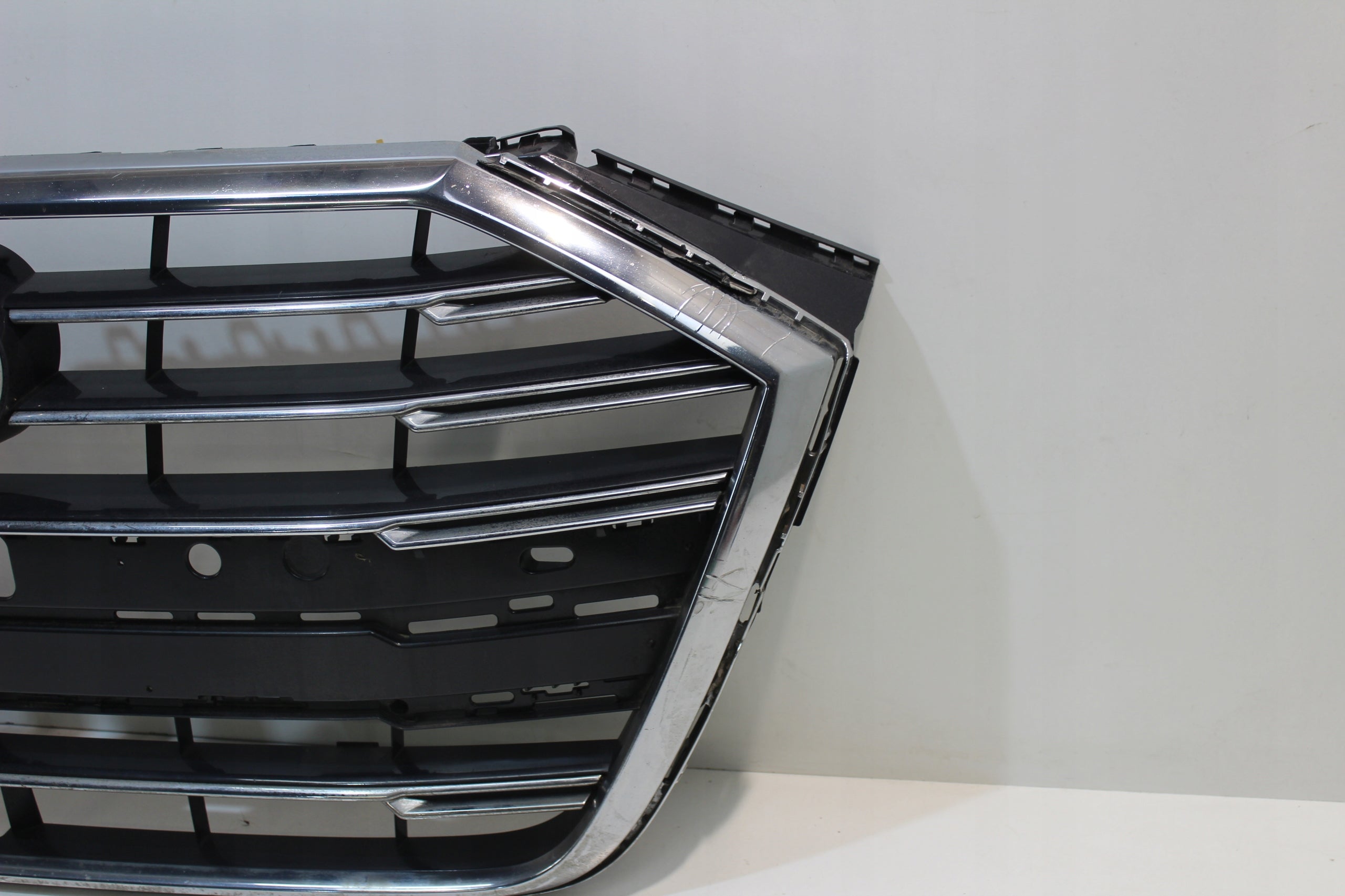 Kühlergrill Audi A8 D5 FRONTGRILL 4N0853651KG Kühlergitter