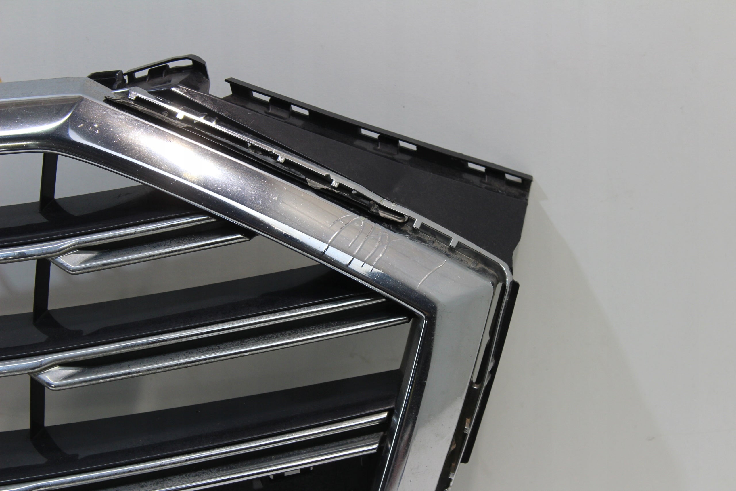 Kühlergrill Audi A8 D5 FRONTGRILL 4N0853651KG Kühlergitter