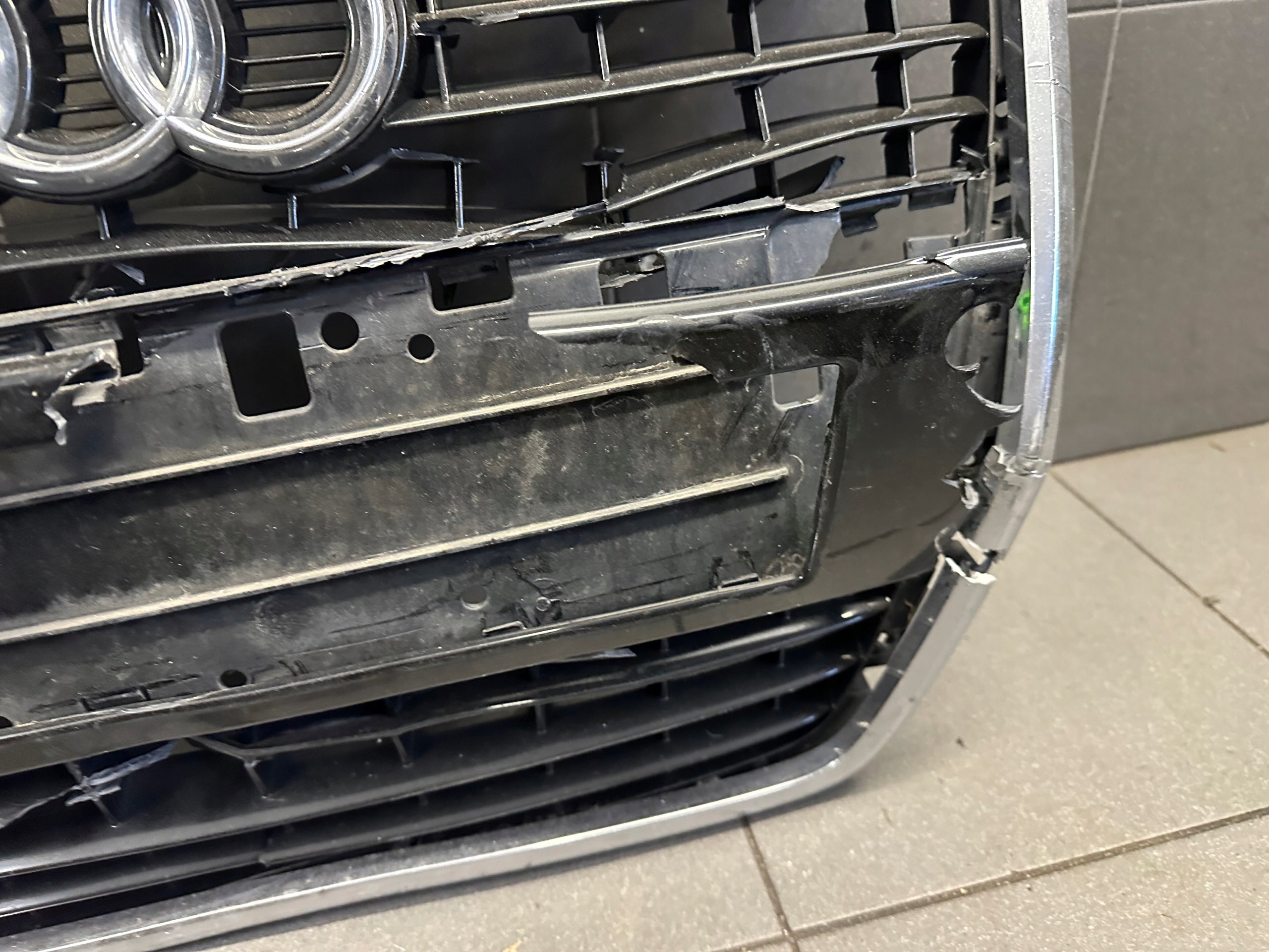 Kühlergrill Audi A8 D3 FRONTGRILL Kühlergitter