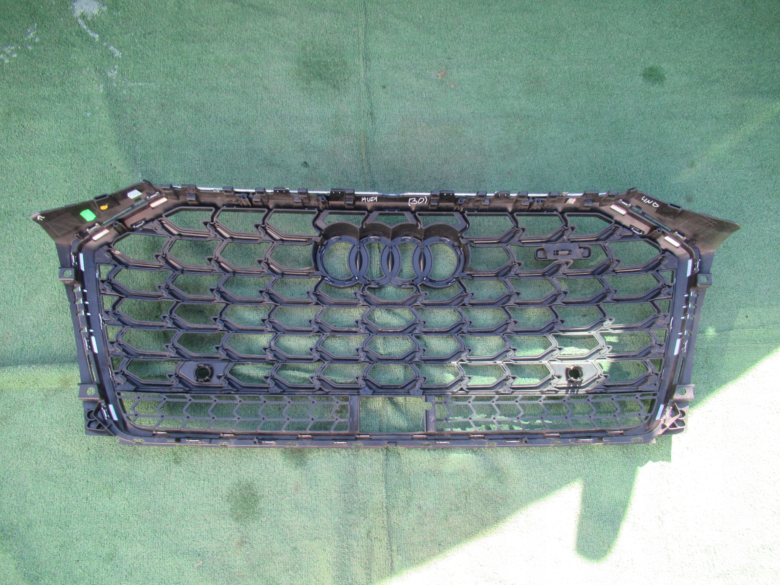 Kühlergrill Audi A8 FRONTGRILL 4N0853651AD Kühlergitter