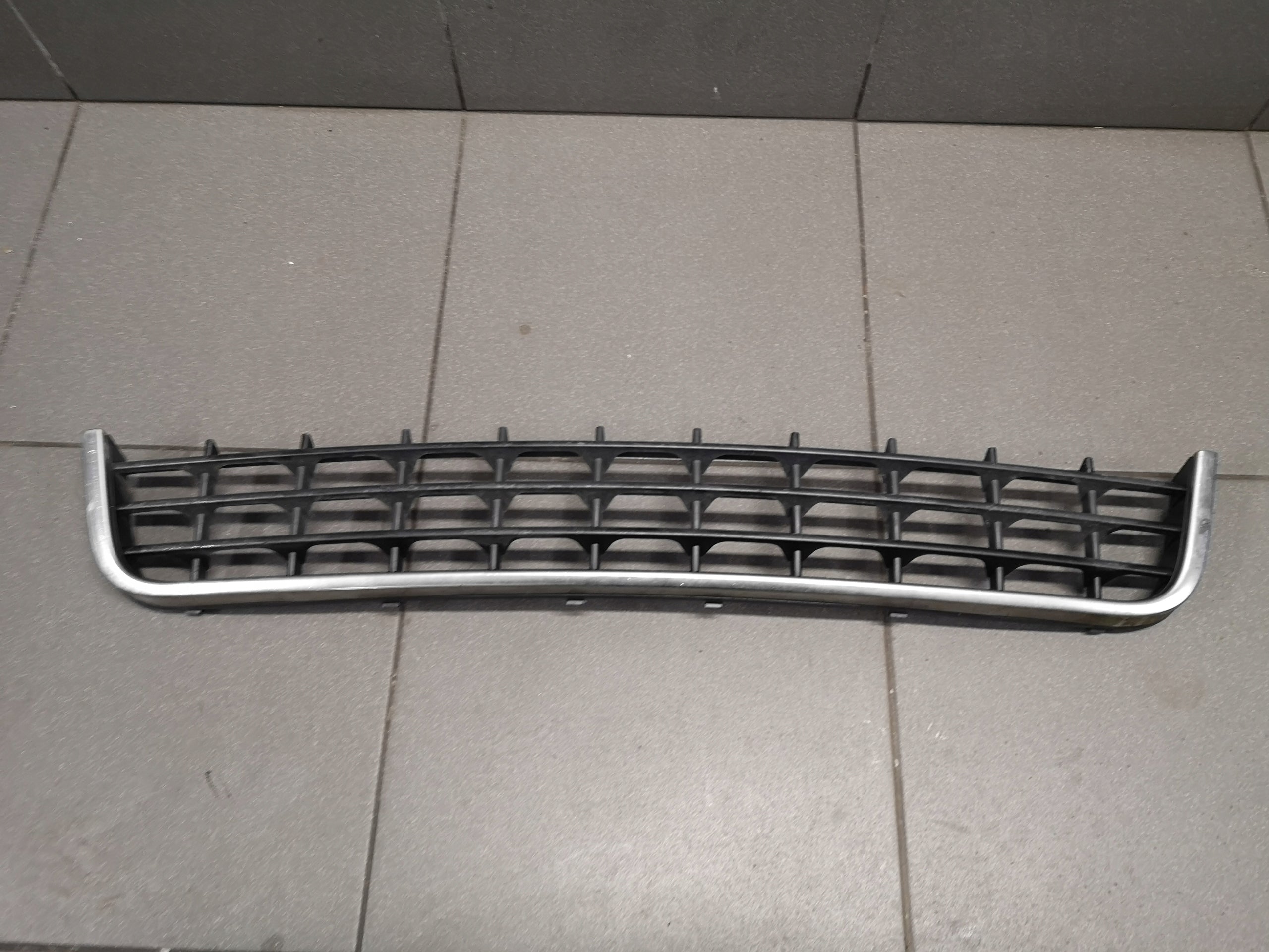 Kühlergrill Audi A8 D2 FRONTGRILL 4D0853667BG Kühlergitter