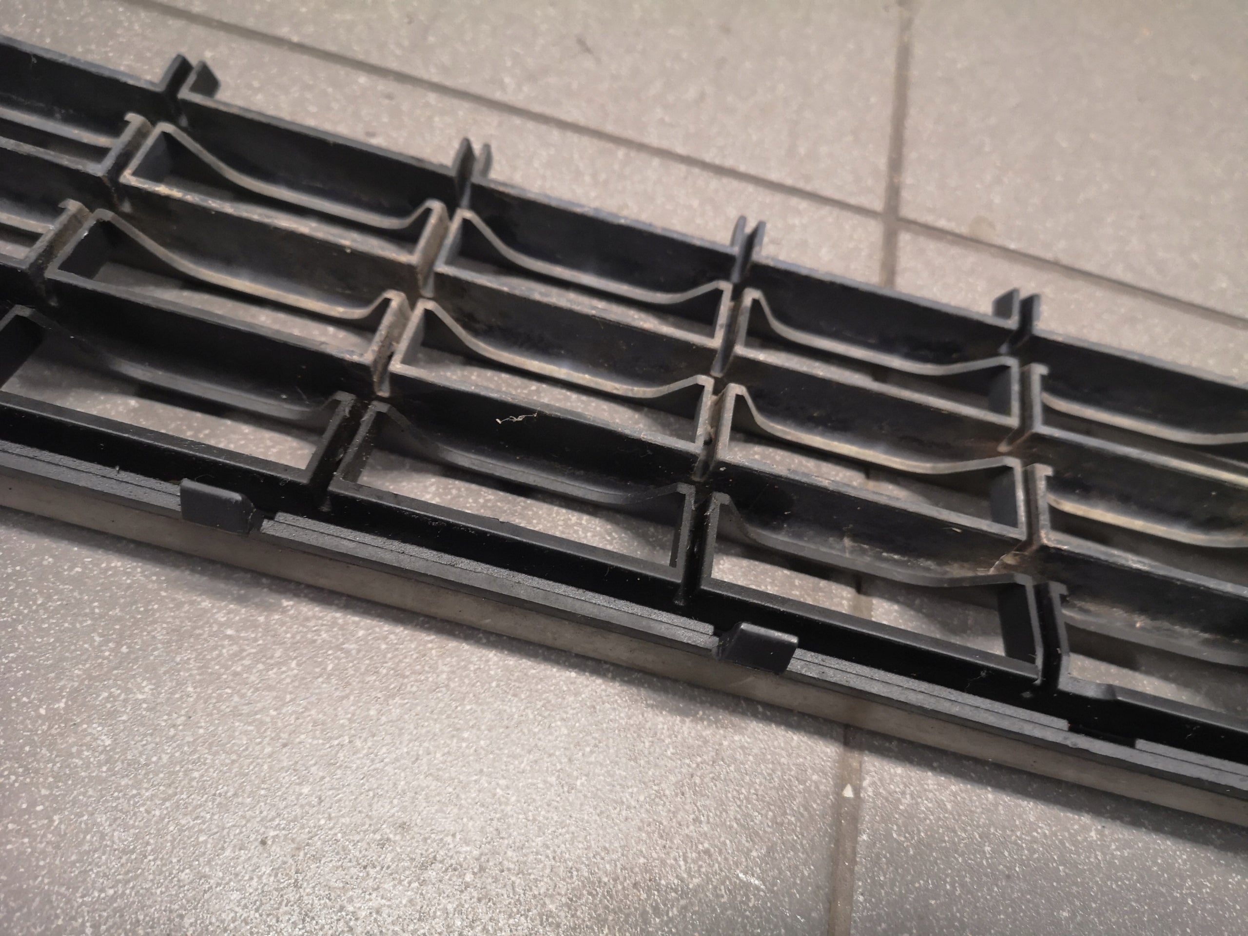 Kühlergrill Audi A8 D2 FRONTGRILL 4D0853667BG Kühlergitter