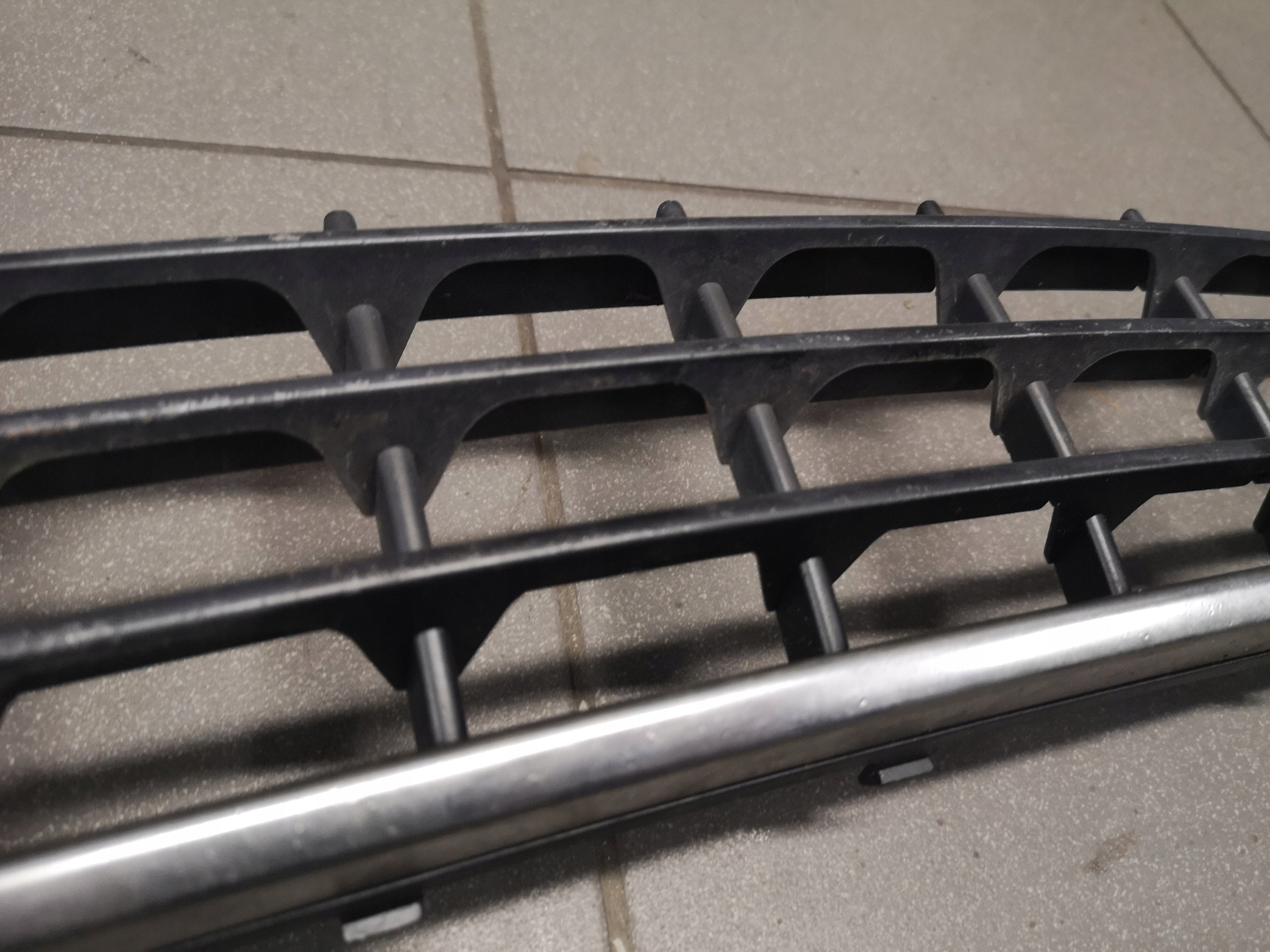 Kühlergrill Audi A8 D2 FRONTGRILL 4D0853667BG Kühlergitter