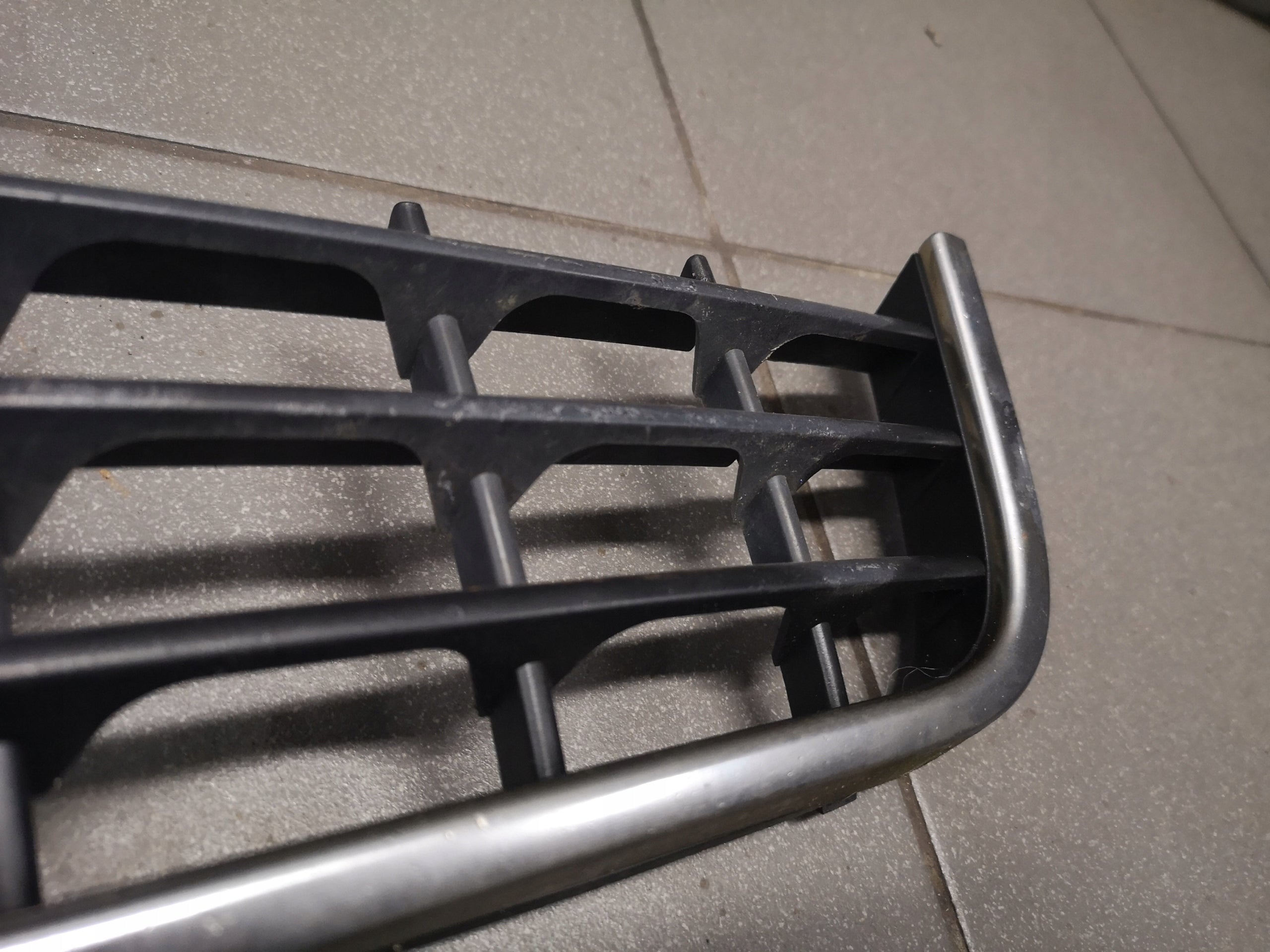 Kühlergrill Audi A8 D2 FRONTGRILL 4D0853667BG Kühlergitter