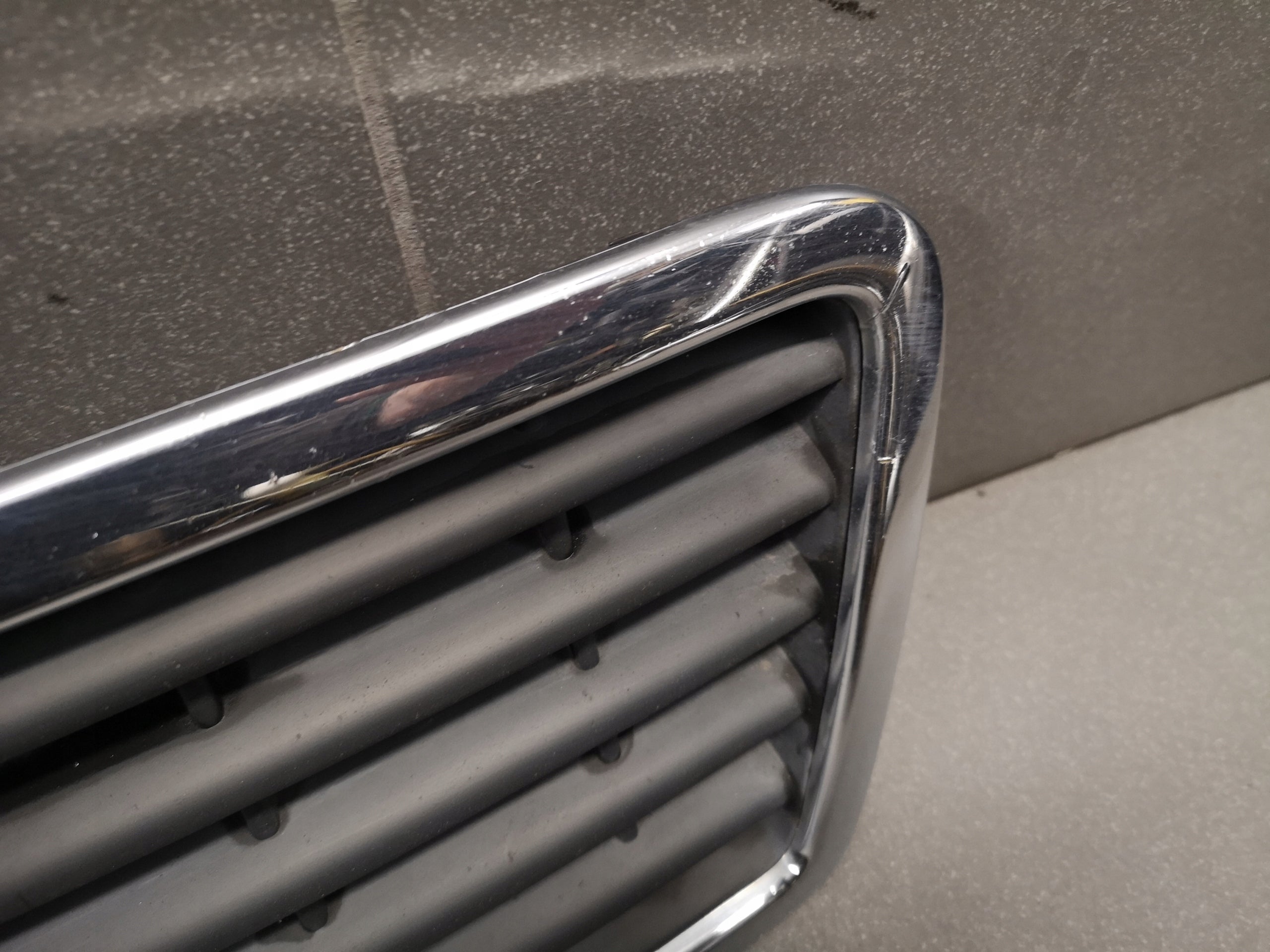 Kühlergrill Audi A8 D2 FRONTGRILL 4D0853651N Kühlergitter