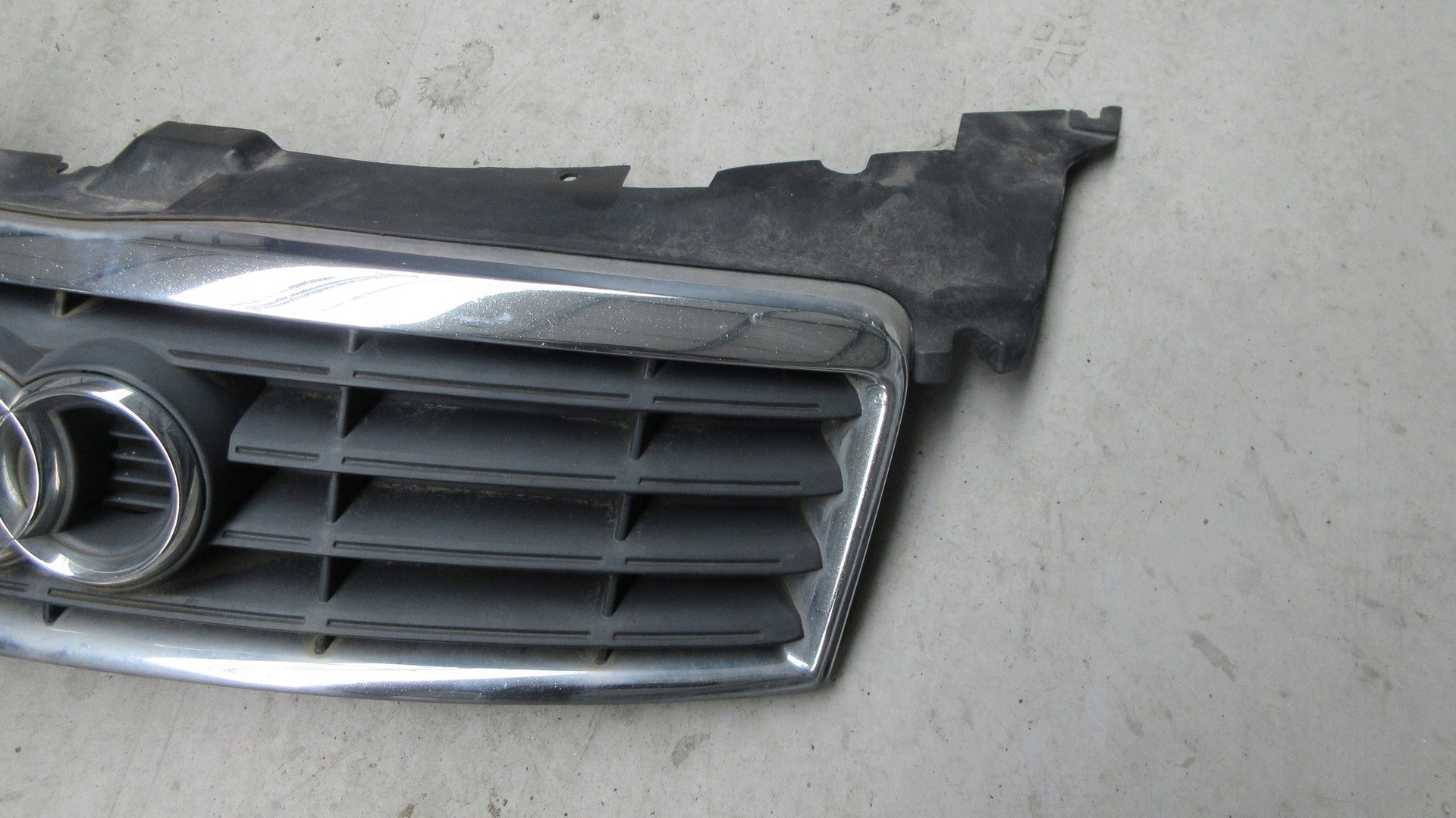 Kühlergrill Audi A8 D3 FRONTGRILL 4E0807653A Kühlergitter