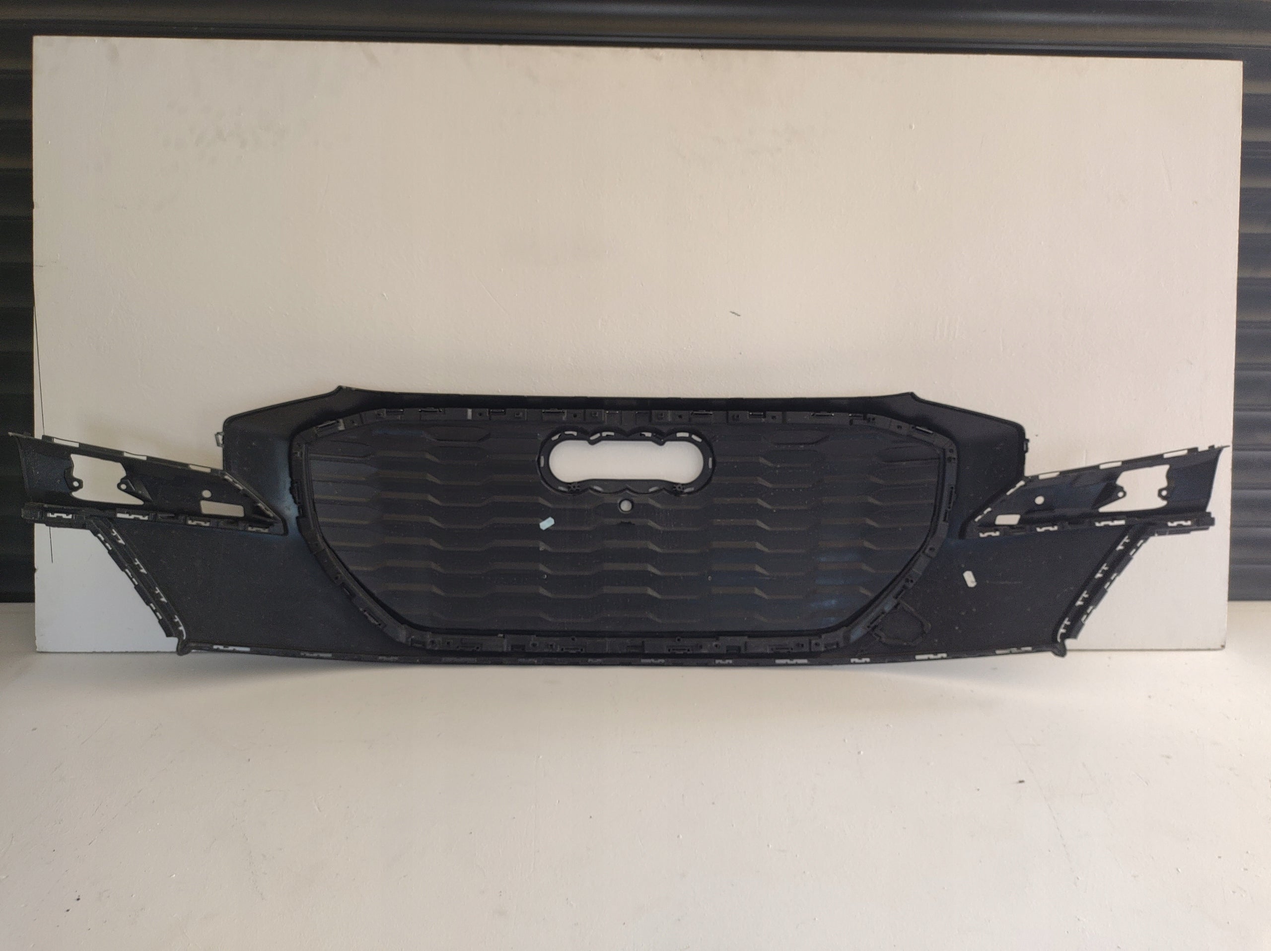 Kühlergrill Audi ETRON A8 Q4 FRONTGRILL 89A80772589 Kühlergitter