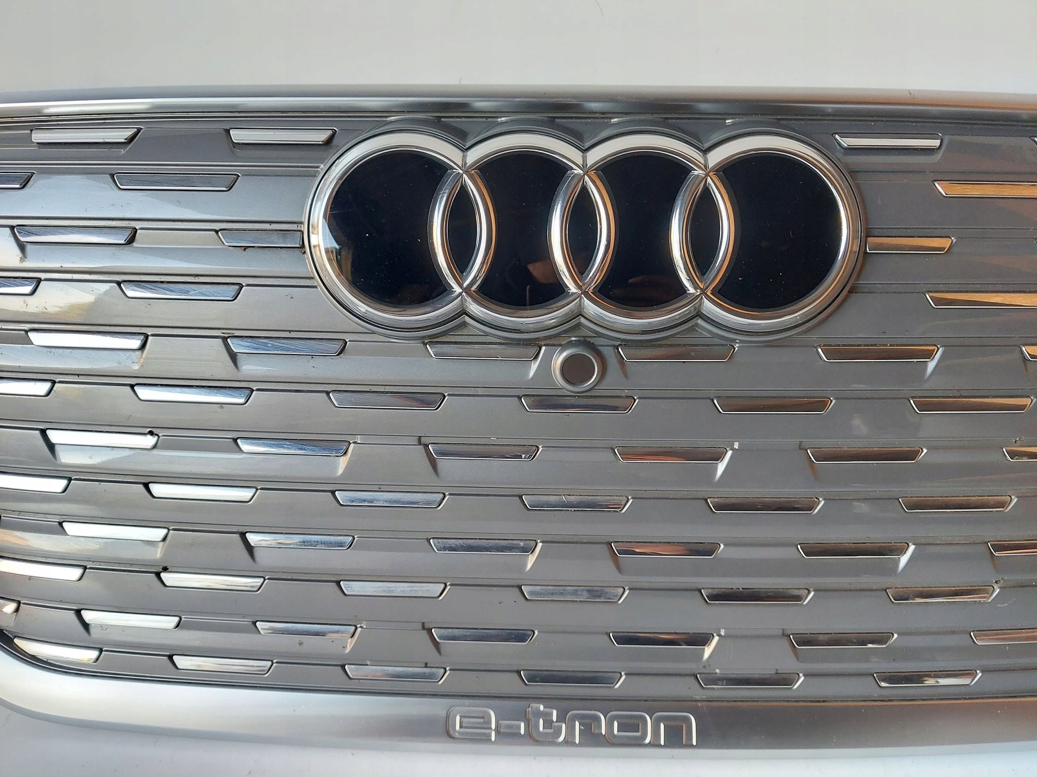 Kühlergrill Audi ETRON A8 Q4 FRONTGRILL 89A853651B8 Kühlergitter