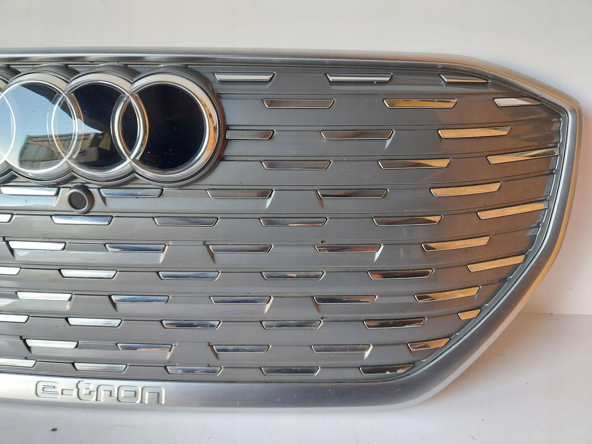 Kühlergrill Audi ETRON A8 Q4 FRONTGRILL 89A853651B8 Kühlergitter