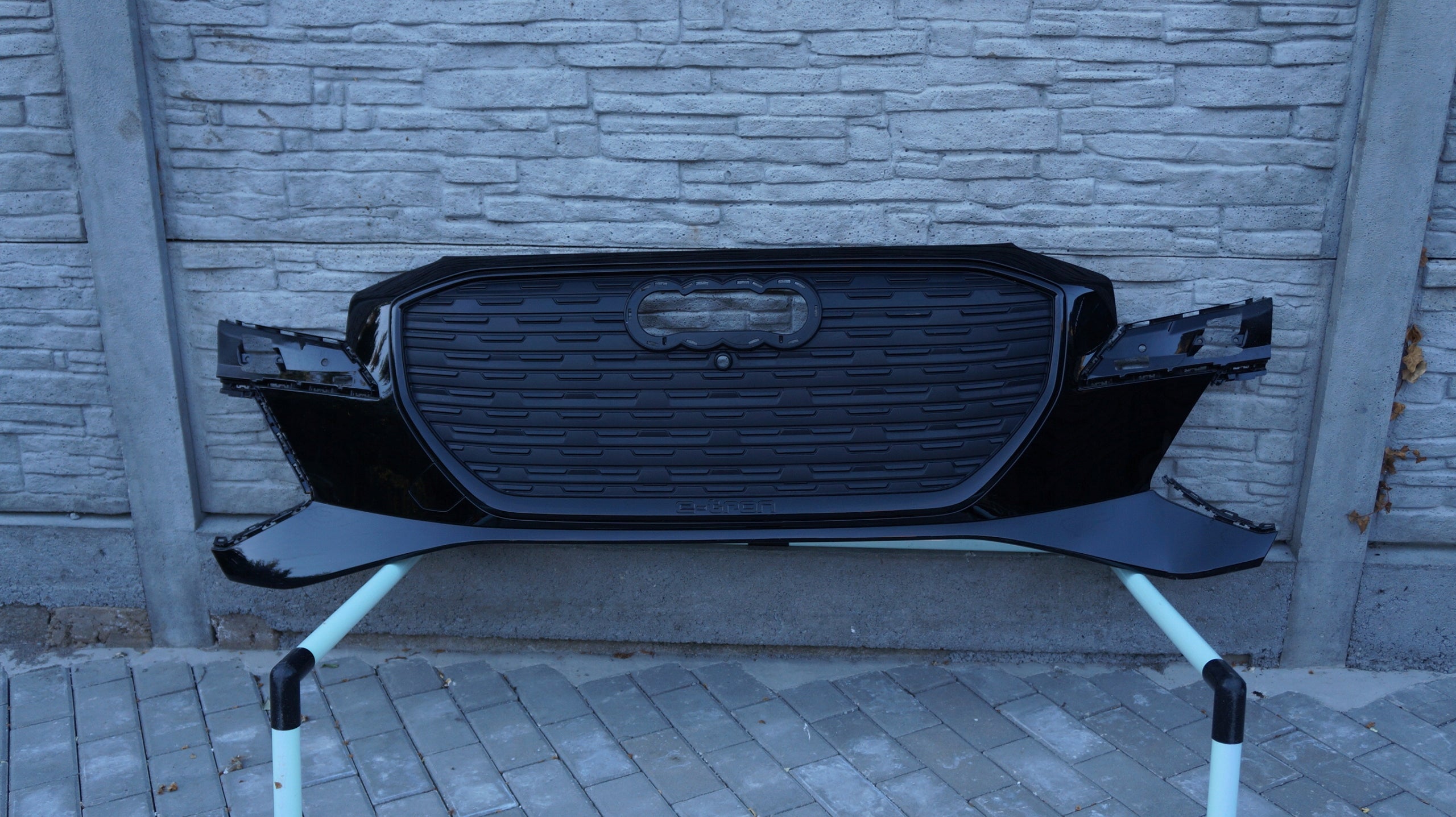 Kühlergrill Audi A8 ETRON Q4 FRONTGRILL 89A807725A Kühlergitter