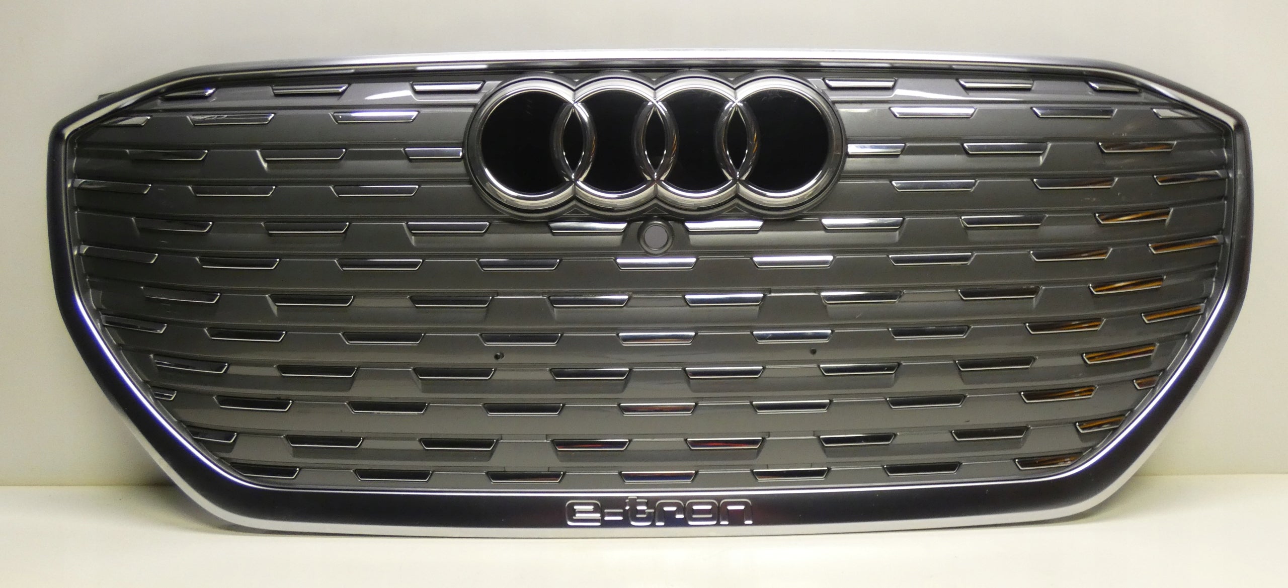 Kühlergrill Audi A8 ETRON Q4 FRONTGRILL 89A853651BA Kühlergitter