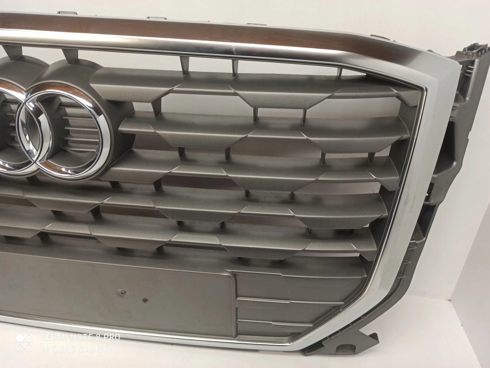 Kühlergrill Audi Q2 81A A8 FRONTGRILL 81A85365118 Kühlergitter