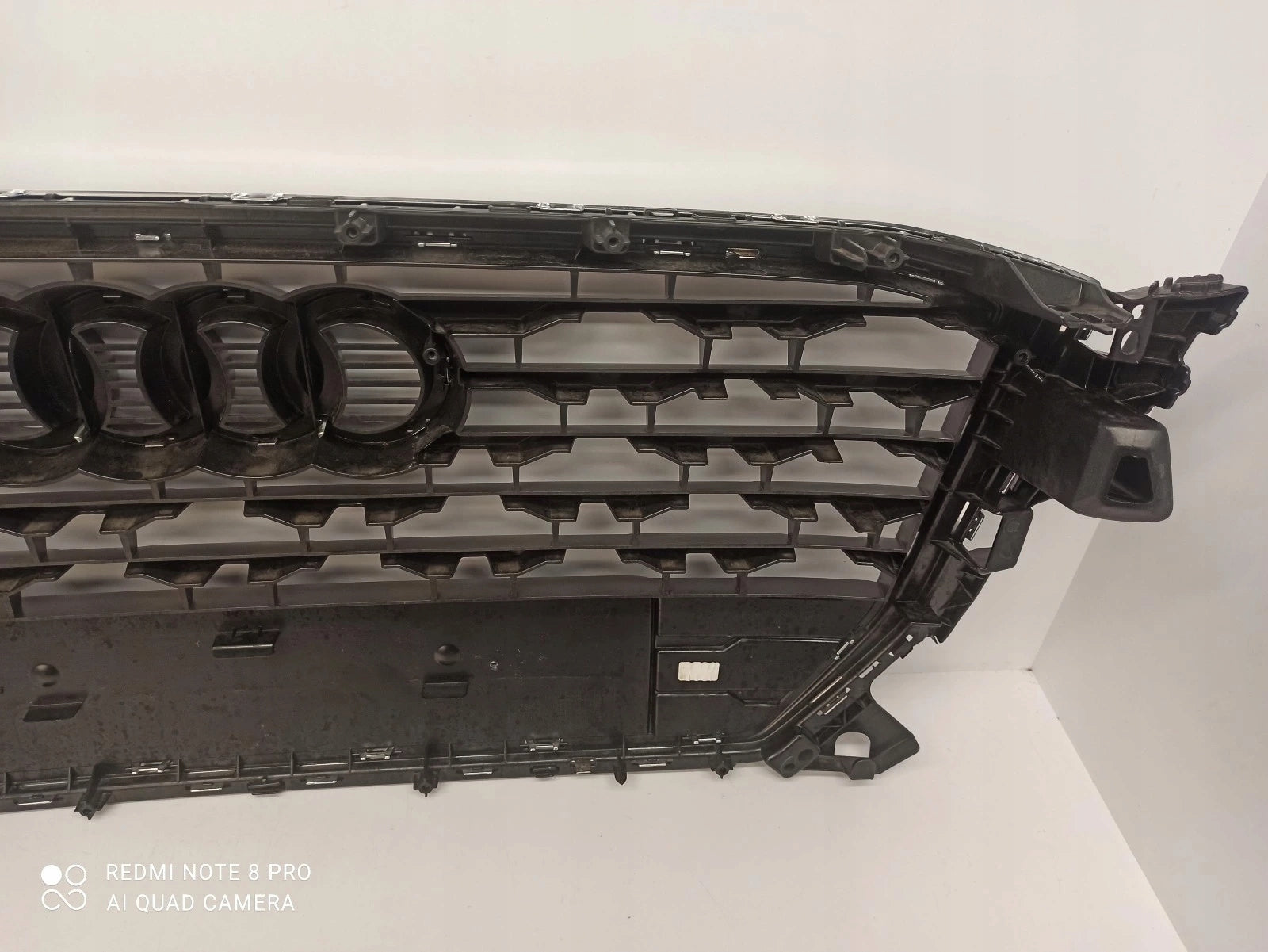 Kühlergrill Audi Q2 81A A8 FRONTGRILL 81A85365118 Kühlergitter