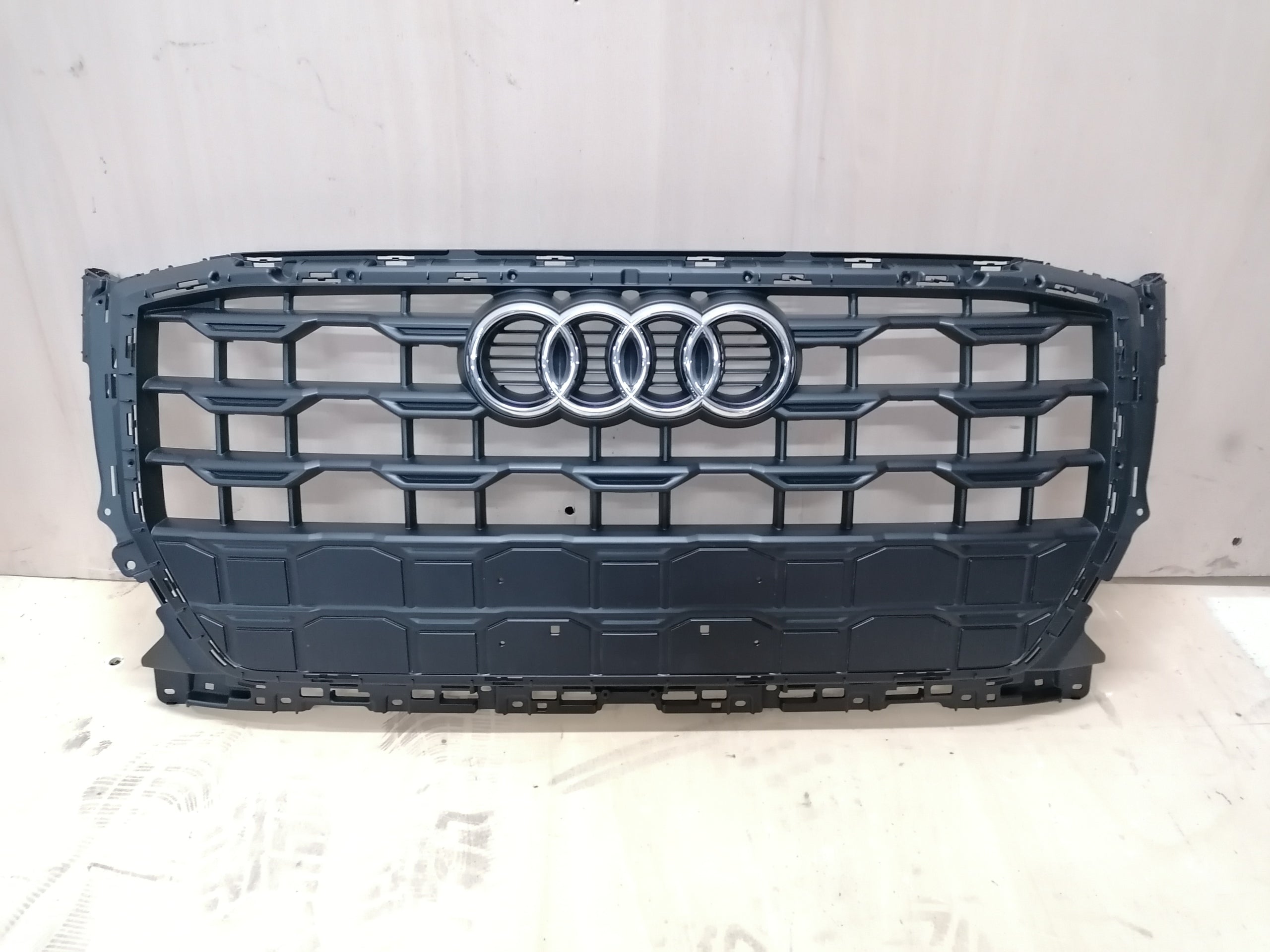  Kühlergrill Audi A8 Q2 FRONTGRILL 81A853651HA Kühlergitter product image