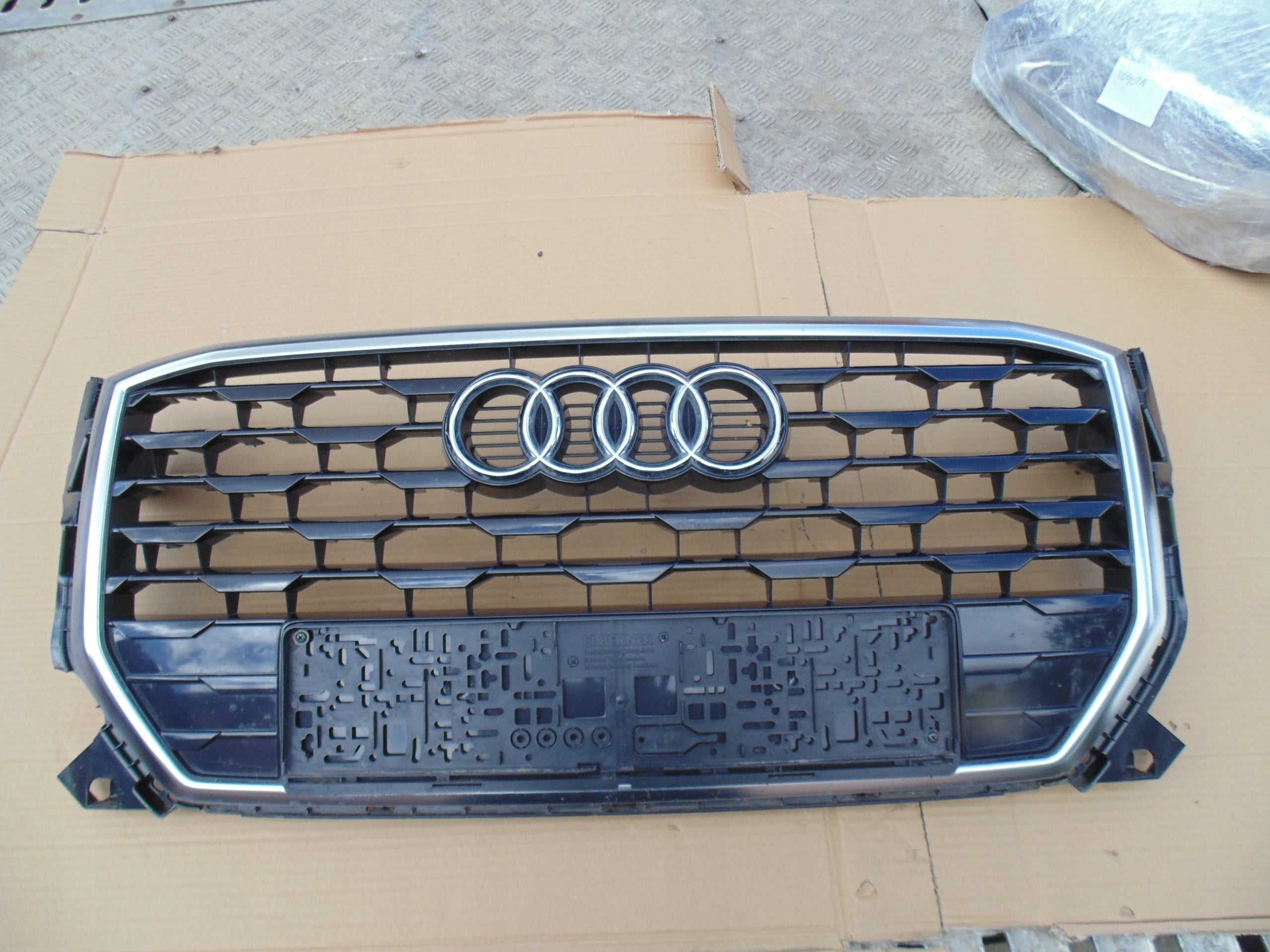  Calandre Audi Q2 81A A8 GRILLE AVANT 81A853651Au calandre  product image