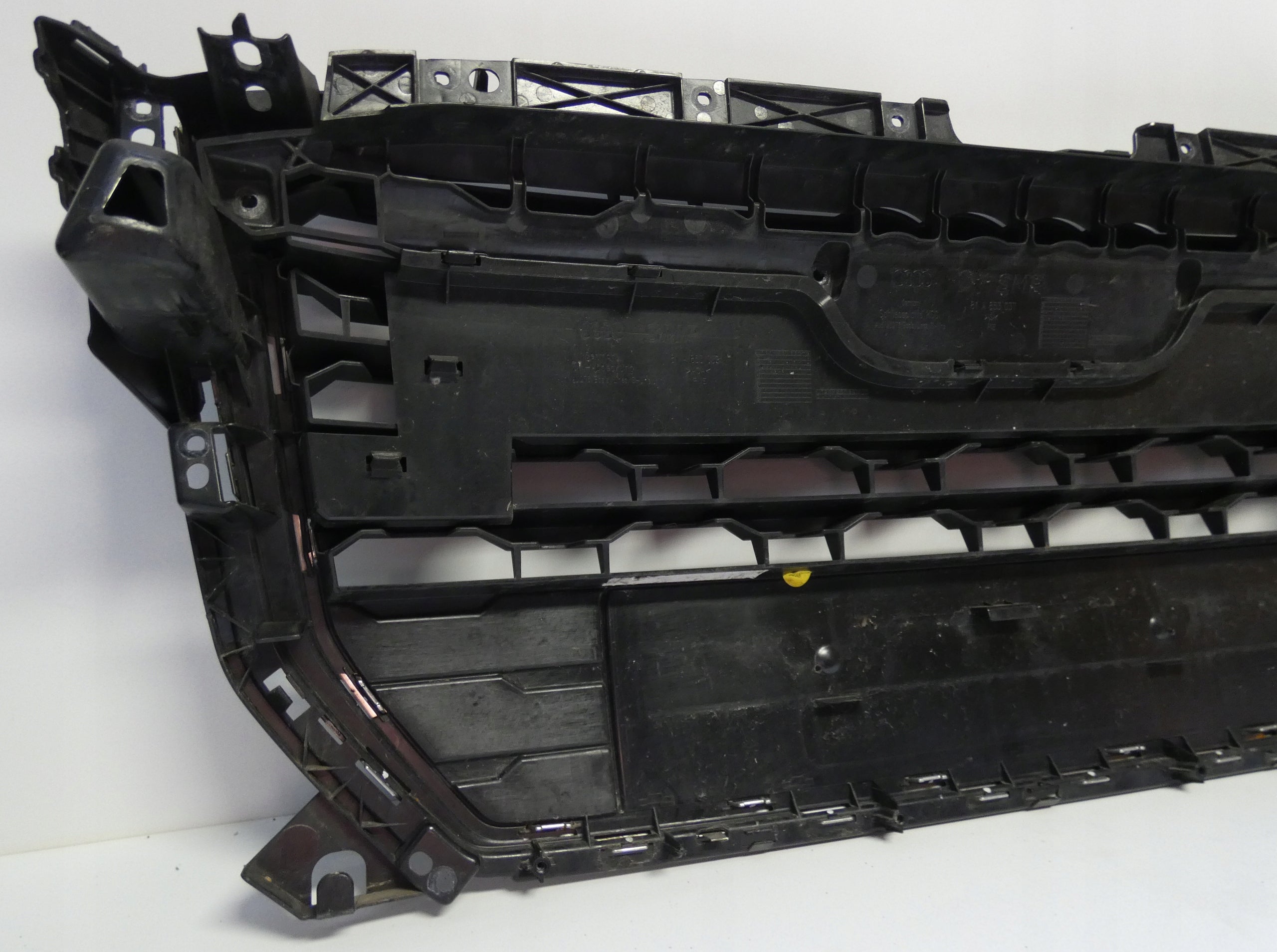 Kühlergrill Audi A8 Q2 FRONTGRILL 81A853651C8 Kühlergitter