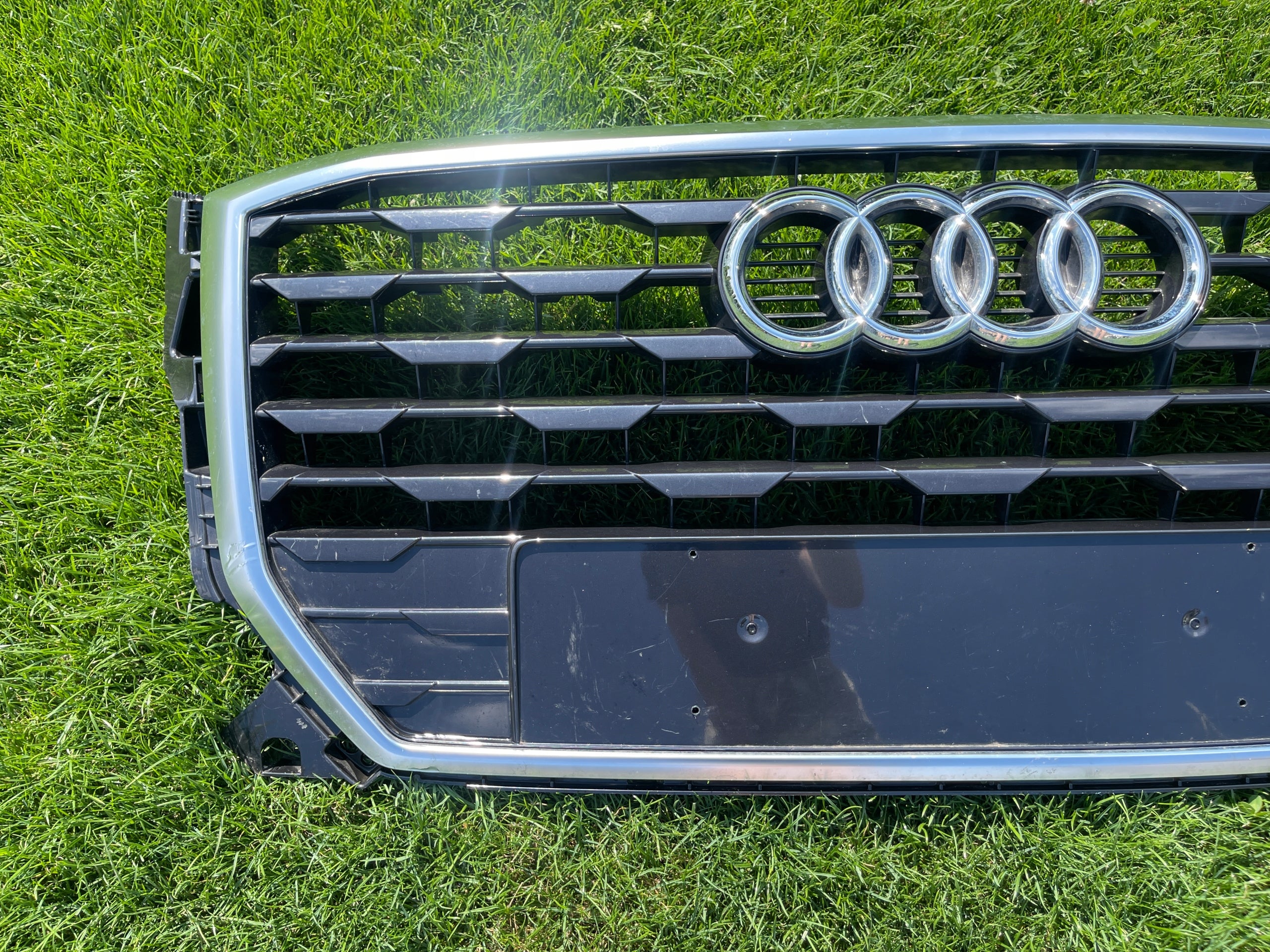 Kühlergrill Audi Q2 81A A8 FRONTGRILL 81A853651Au Kühlergitter