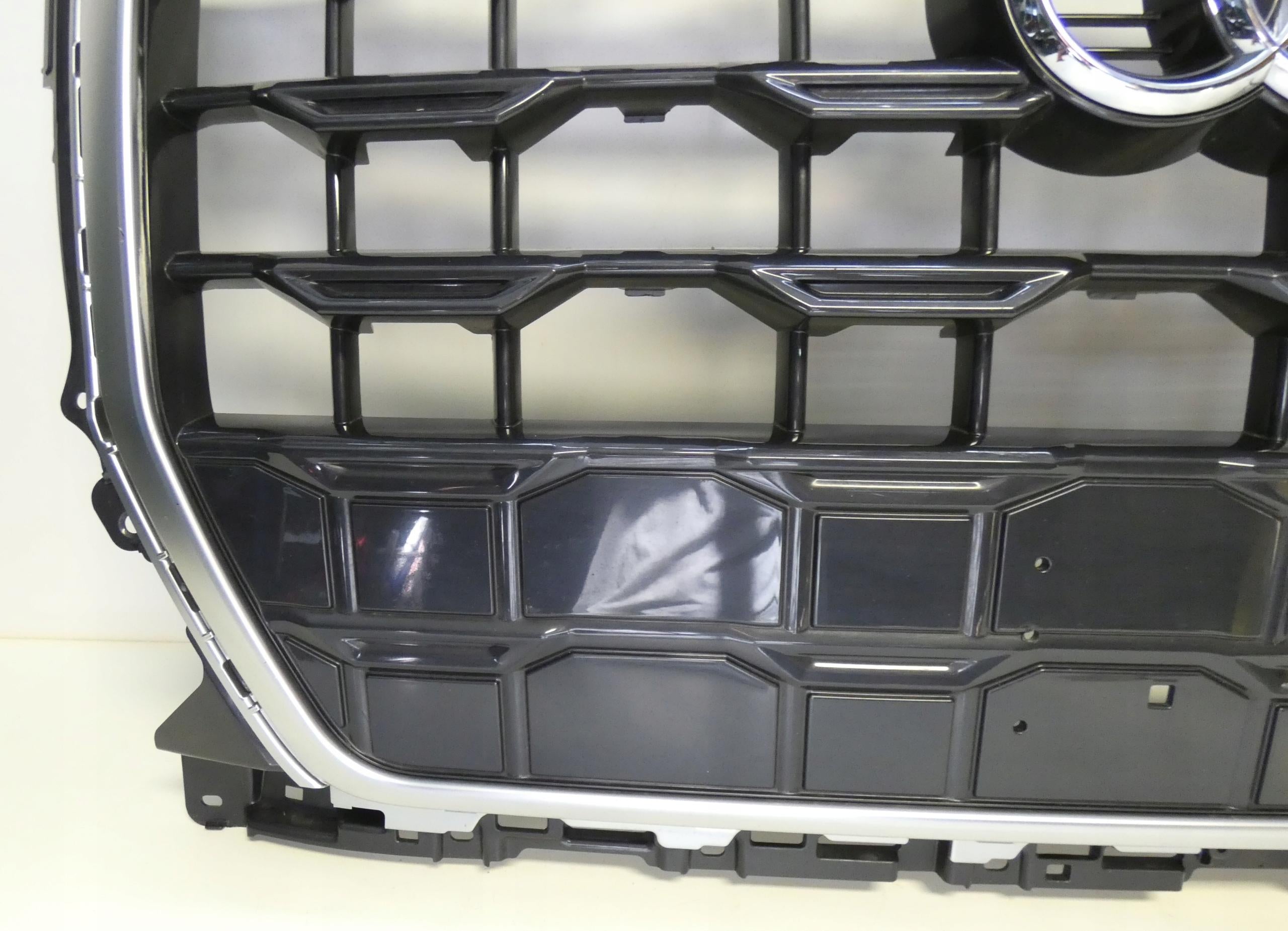 Kühlergrill Audi Q2 81A A8 FRONTGRILL 81A853651H8 Kühlergitter