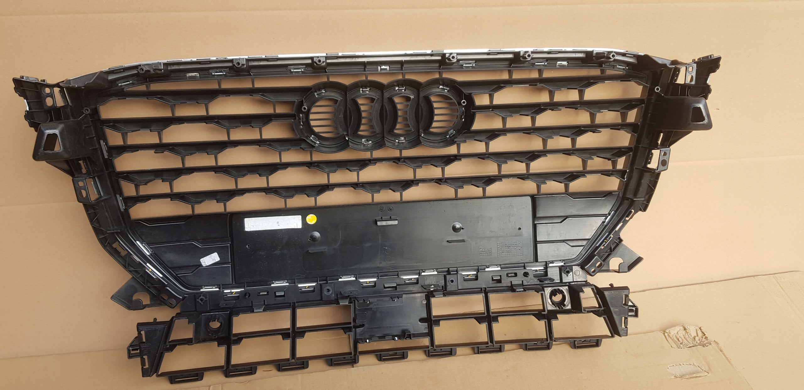 Kühlergrill Audi Q2 81A A8 FRONTGRILL 81A853651Au Kühlergitter