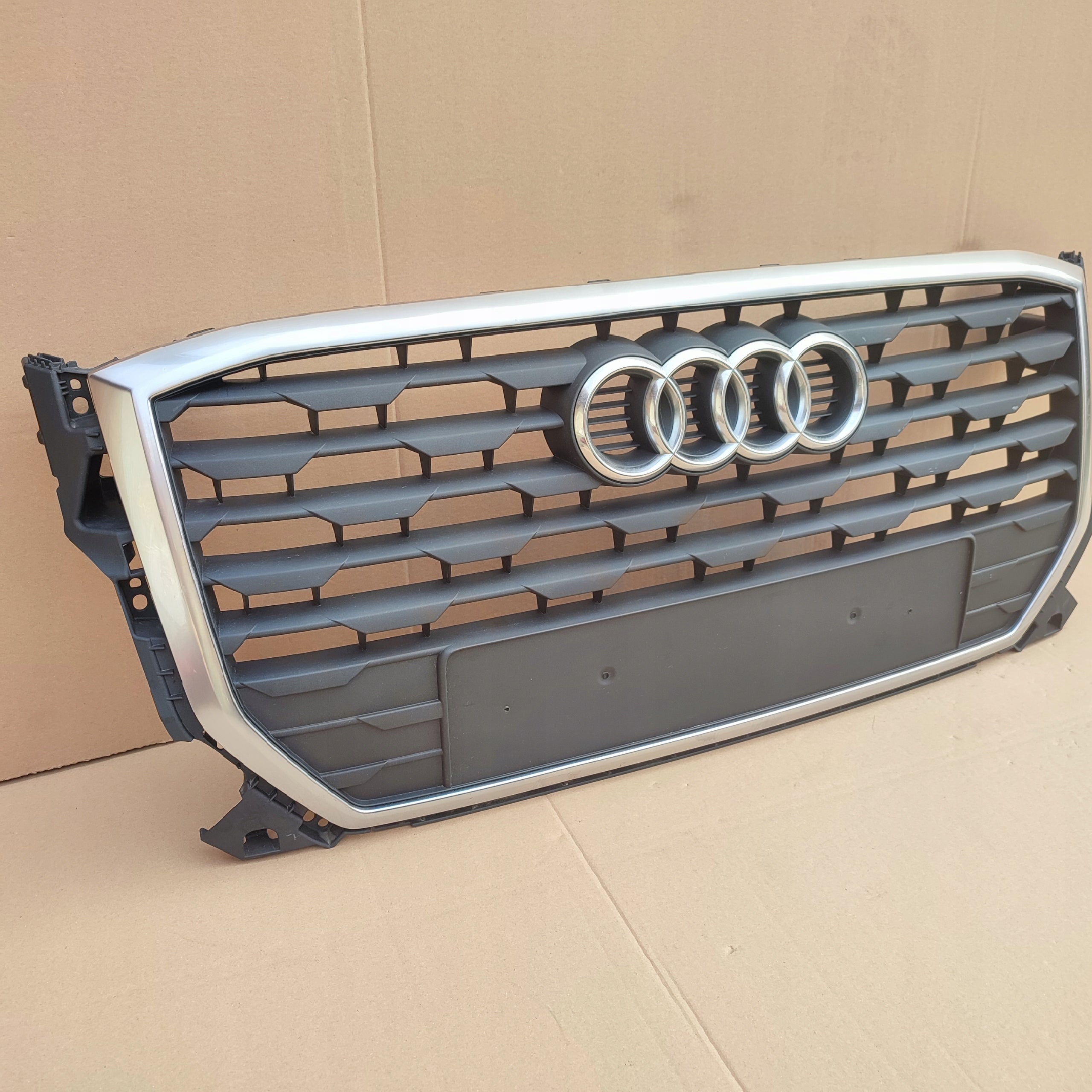 Kühlergrill Audi Q2 81A A8 FRONTGRILL 81A853651CA Kühlergitter