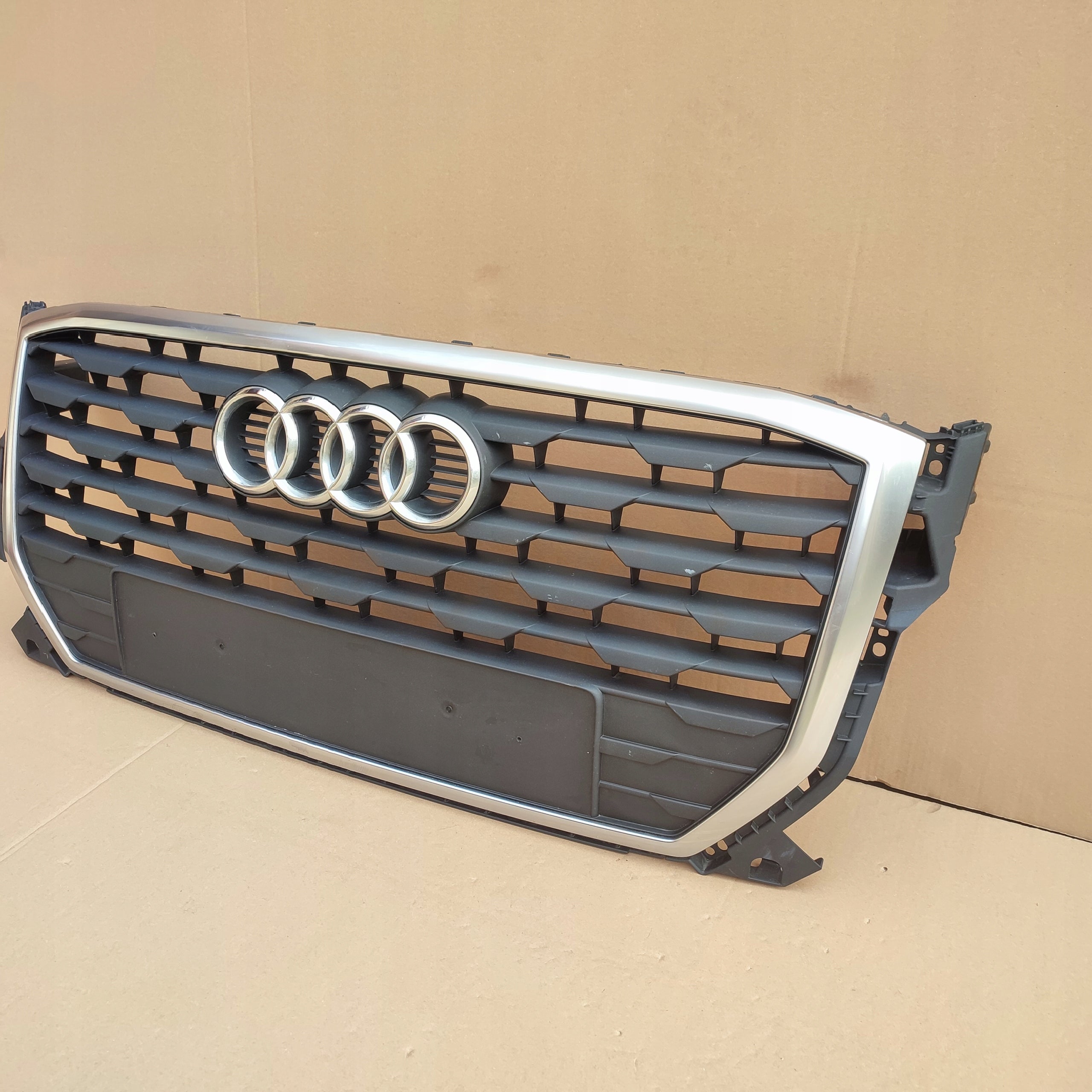 Kühlergrill Audi Q2 81A A8 FRONTGRILL 81A853651CA Kühlergitter