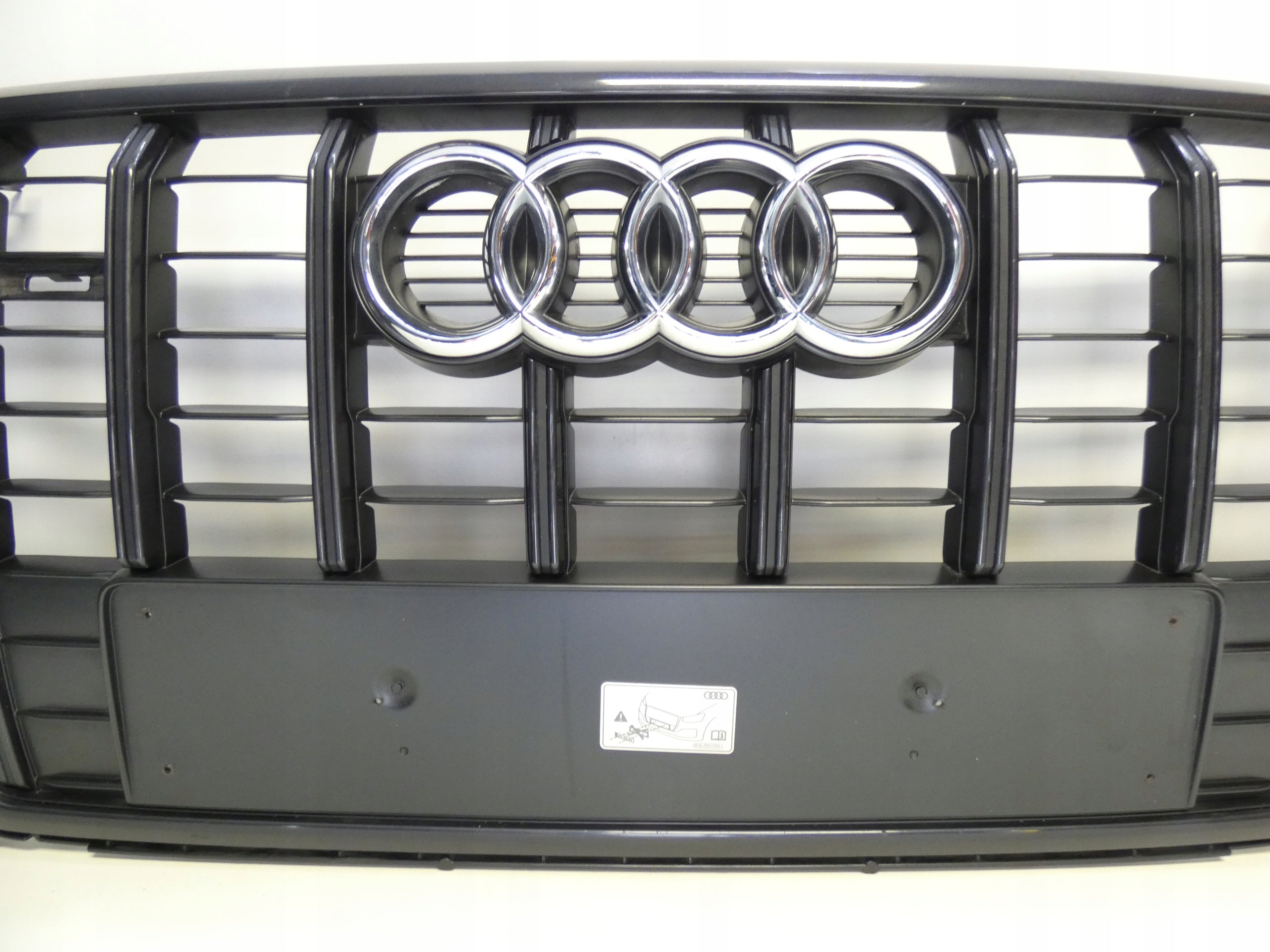 Kühlergrill Audi SQ2 A8 FRONTGRILL 81A853651CG Kühlergitter