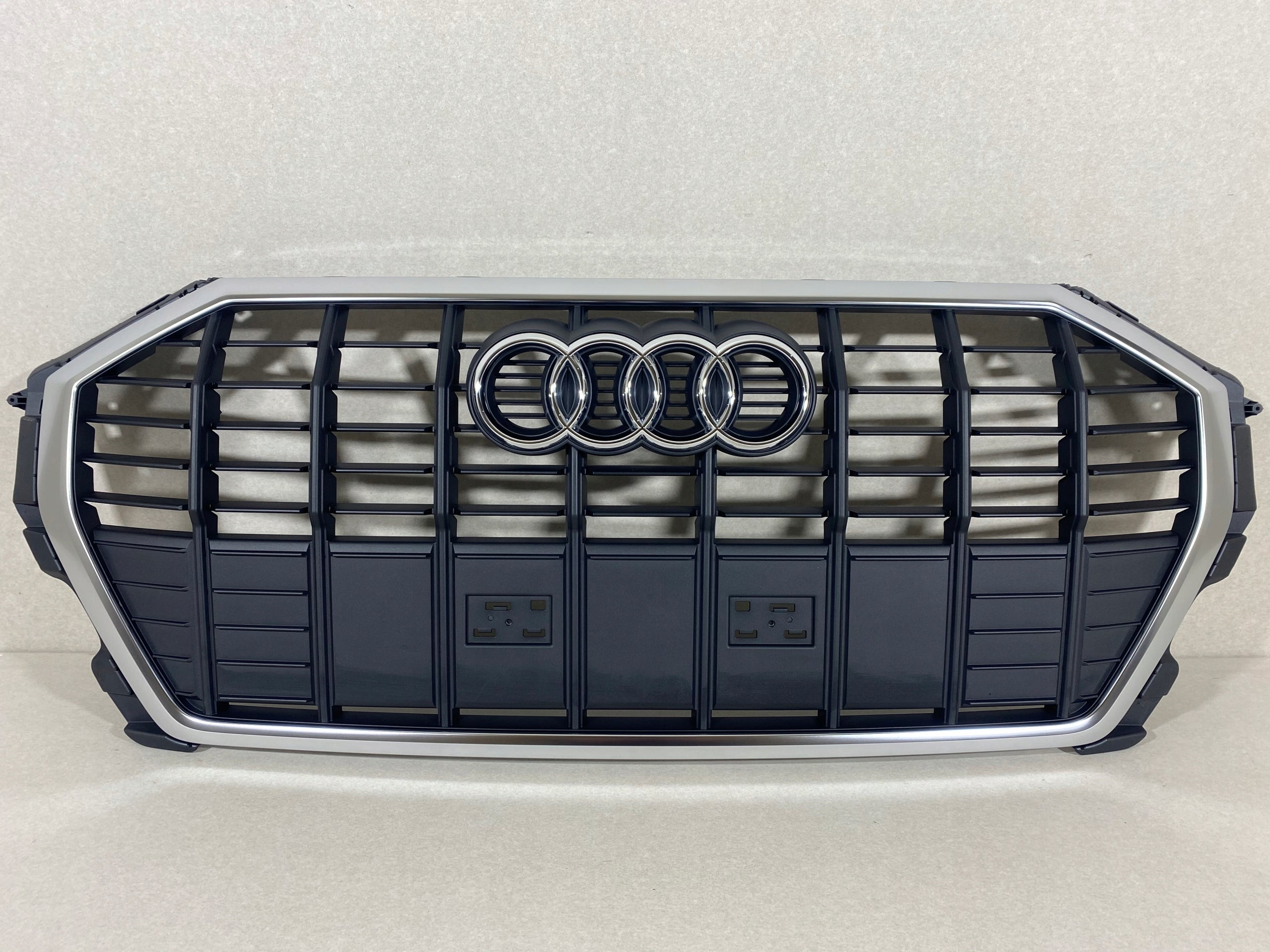 Kühlergrill Audi A8 Q3 83A FRONTGRILL 83A85365183 Kühlergitter