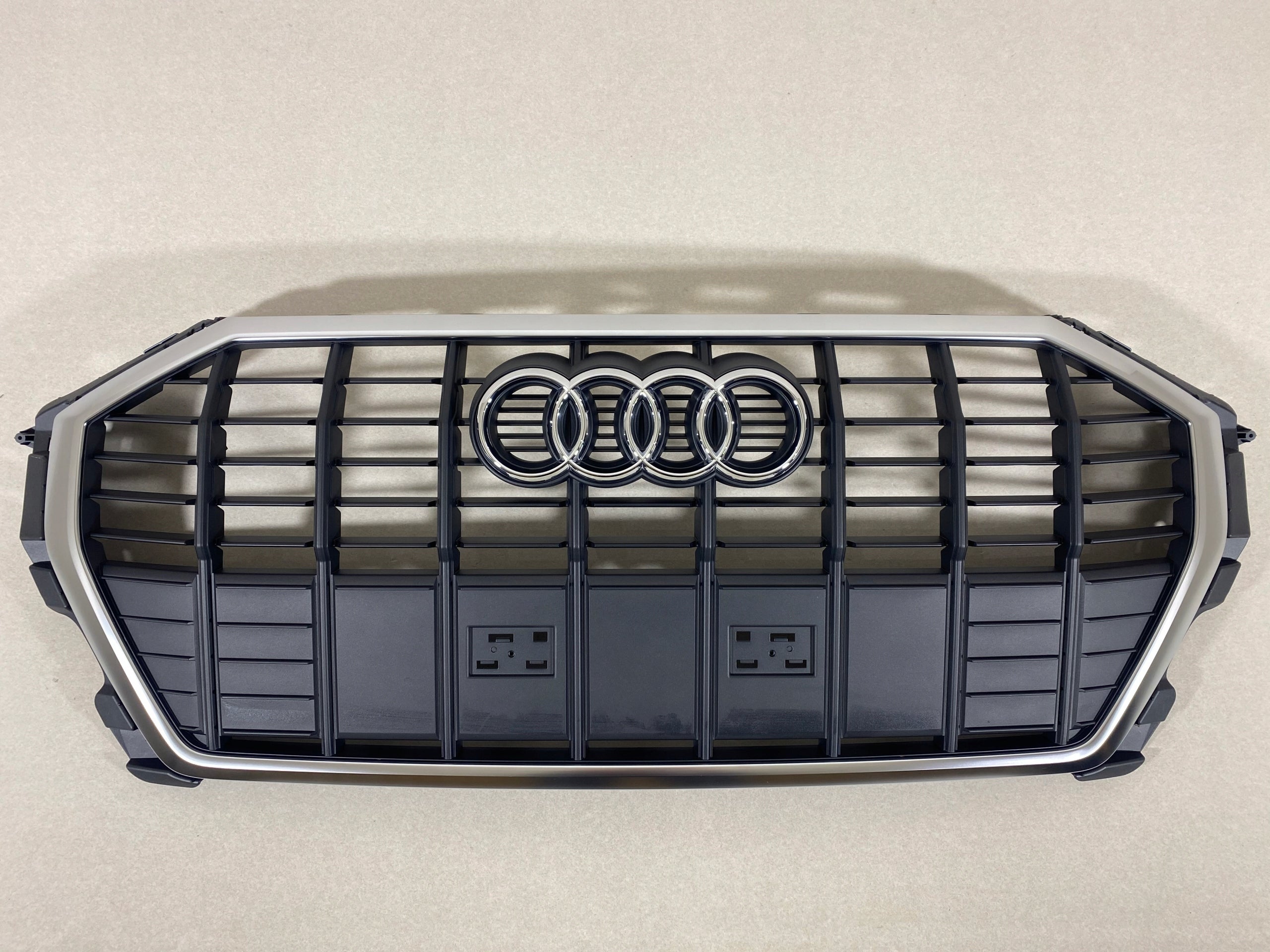 Kühlergrill Audi A8 Q3 83A FRONTGRILL 83A85365183 Kühlergitter