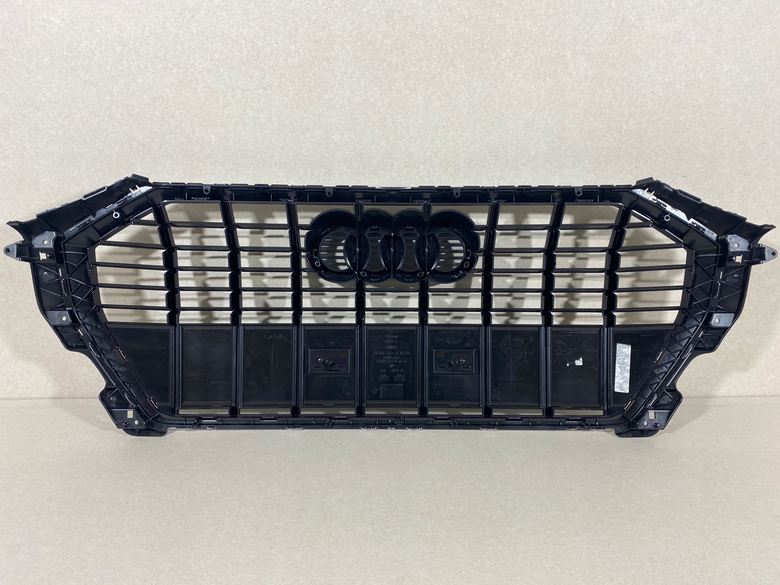 Kühlergrill Audi A8 Q3 83A FRONTGRILL 83A85365183 Kühlergitter